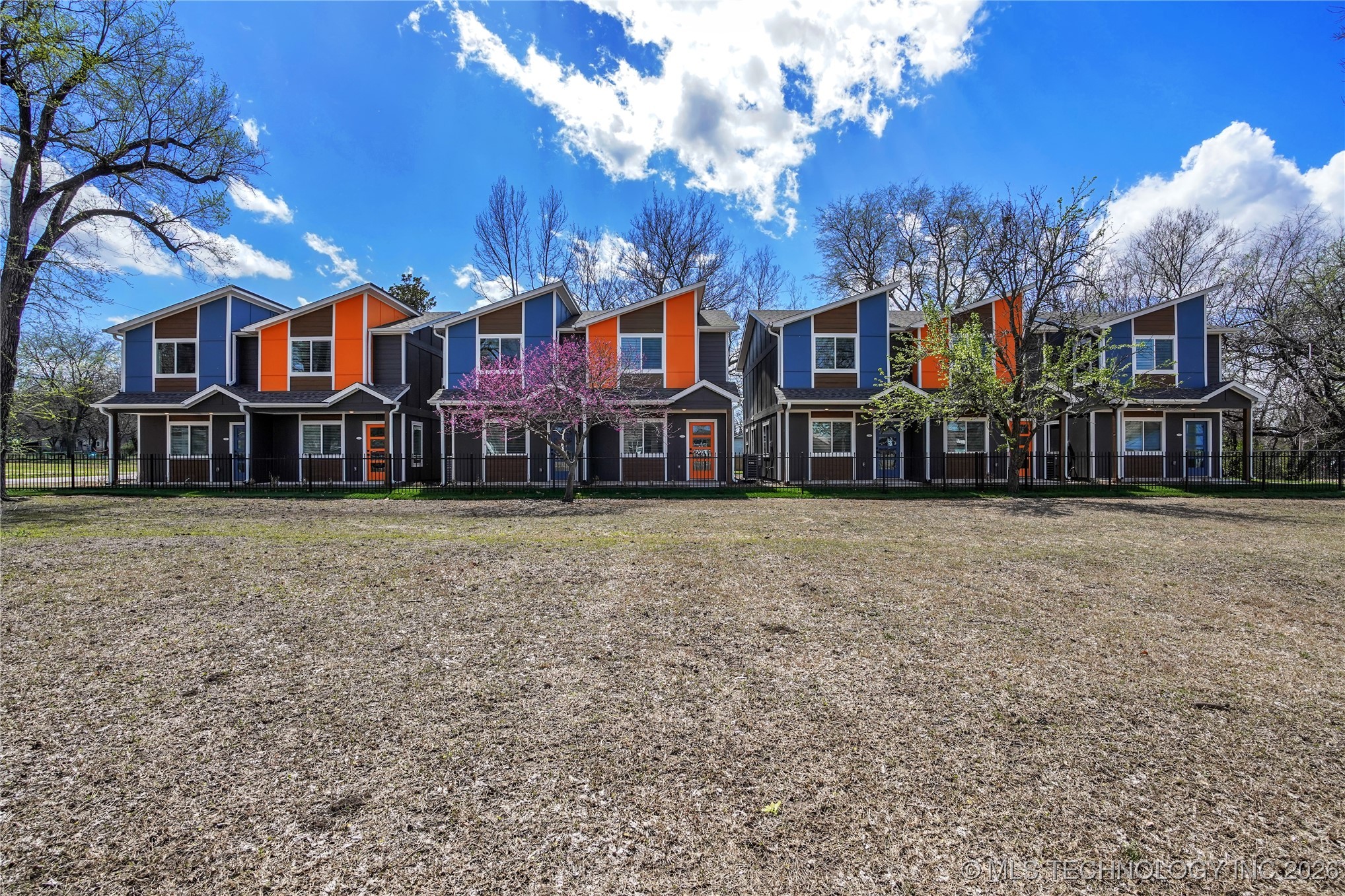 704 N Date Avenue Property Photo 2