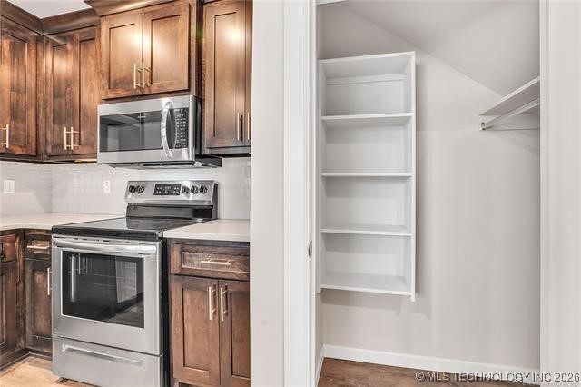 704 N Date Avenue Property Photo 11