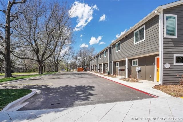 704 N Date Avenue Property Photo 18