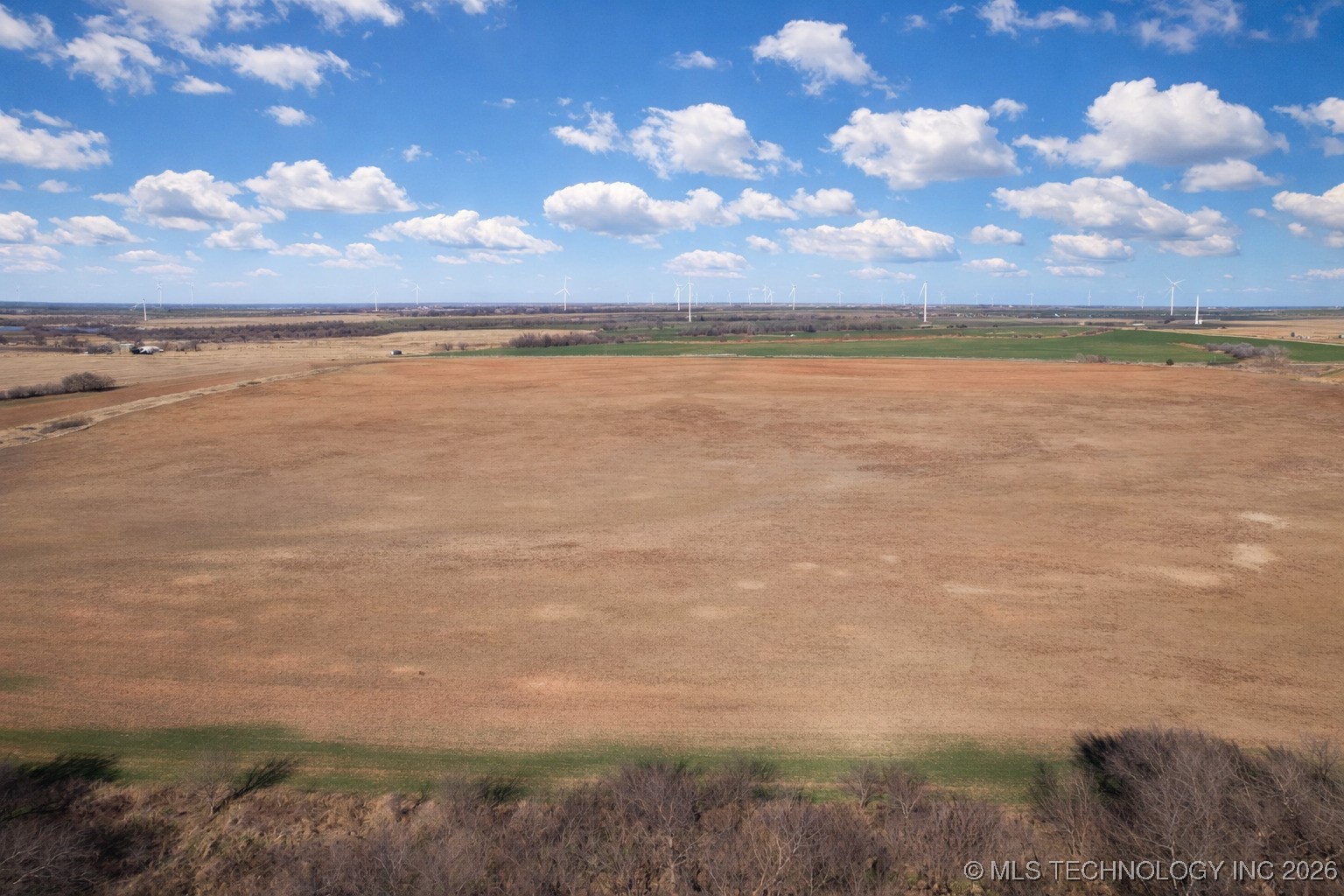 0001 E 320 Property Photo 4