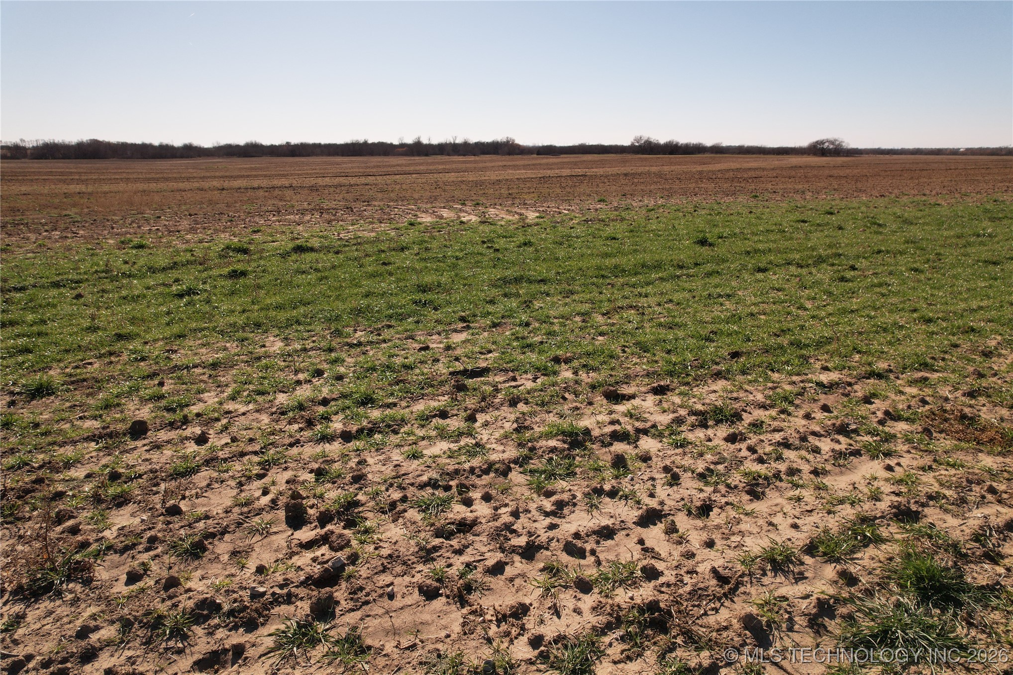 0001 E 320 Property Photo 9