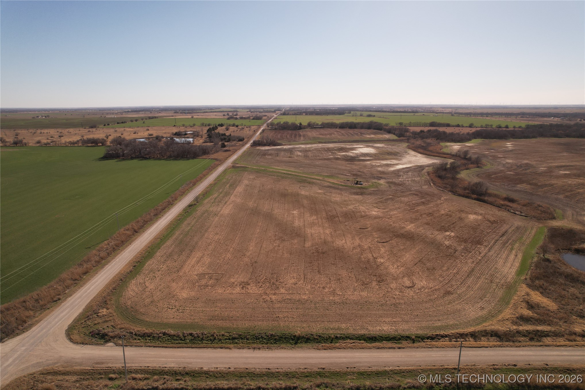 0001 E 320 Property Photo 11