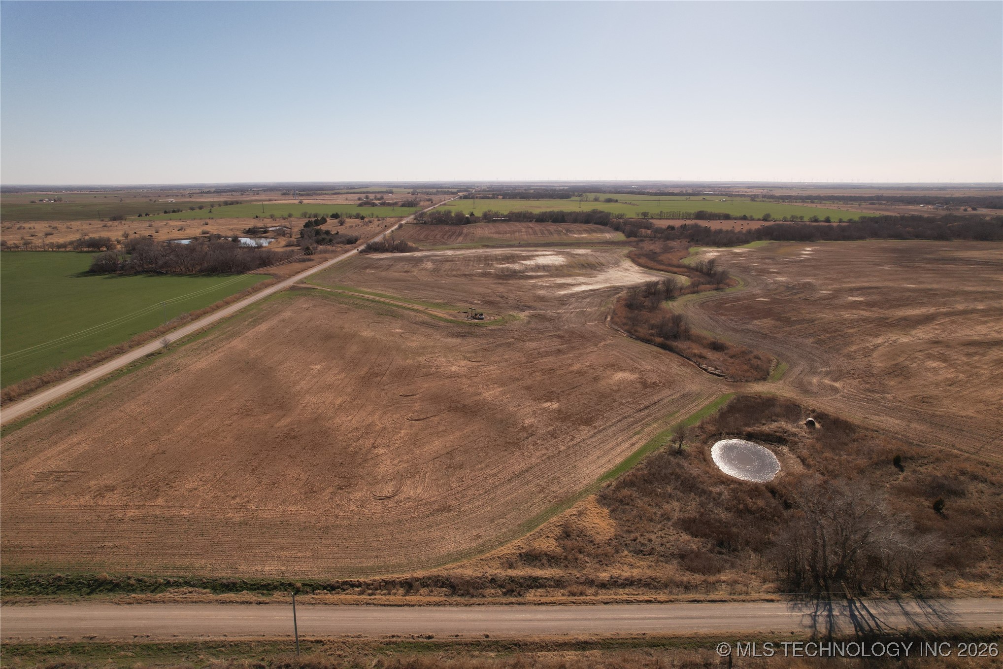 0001 E 320 Property Photo 13