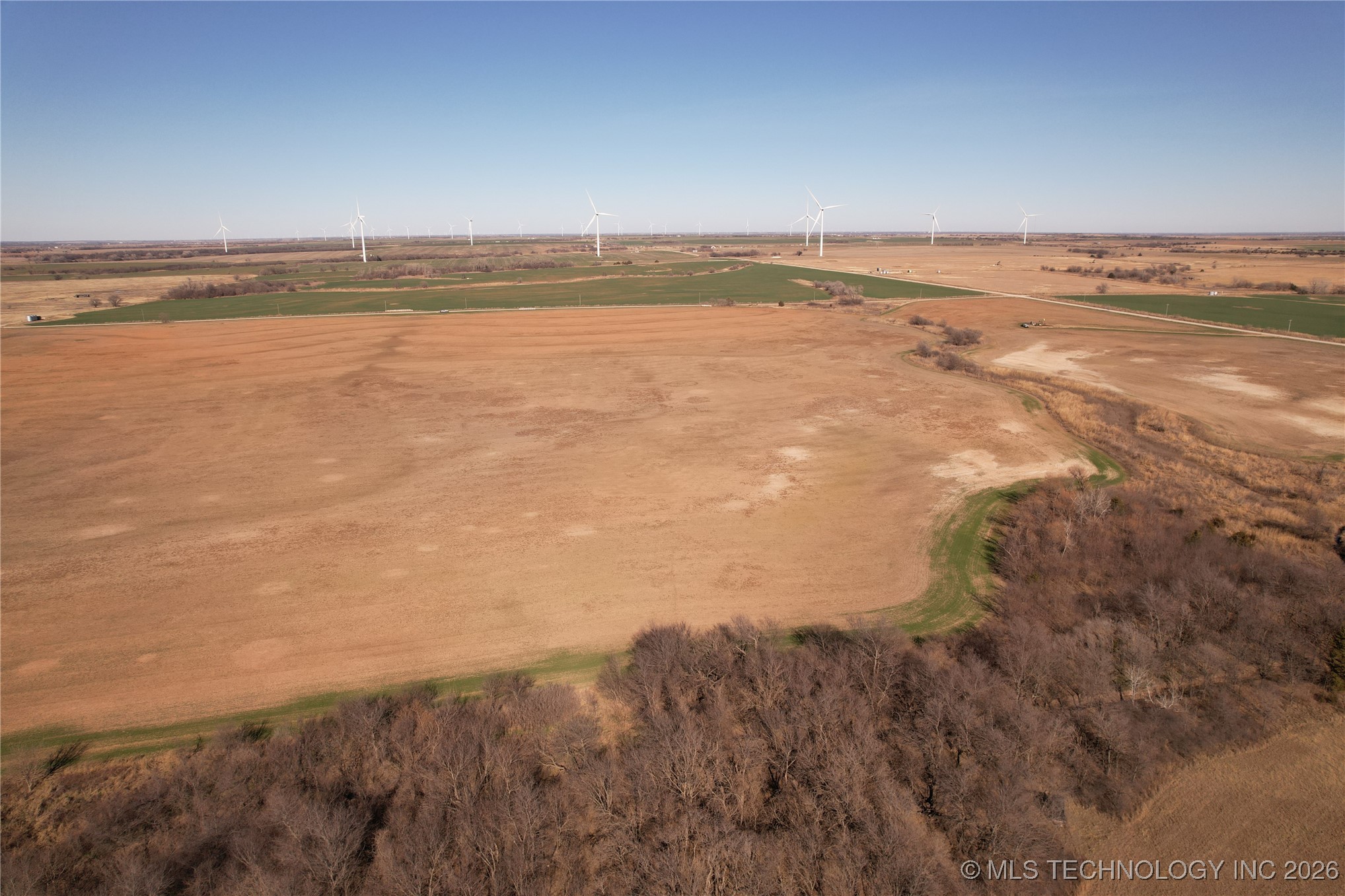 0001 E 320 Property Photo 14