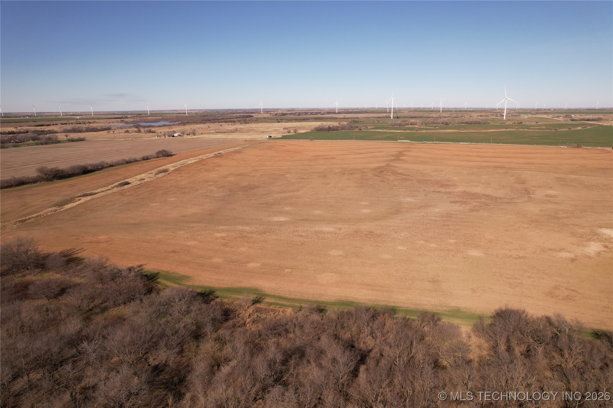 0001 E 320 Property Photo 15