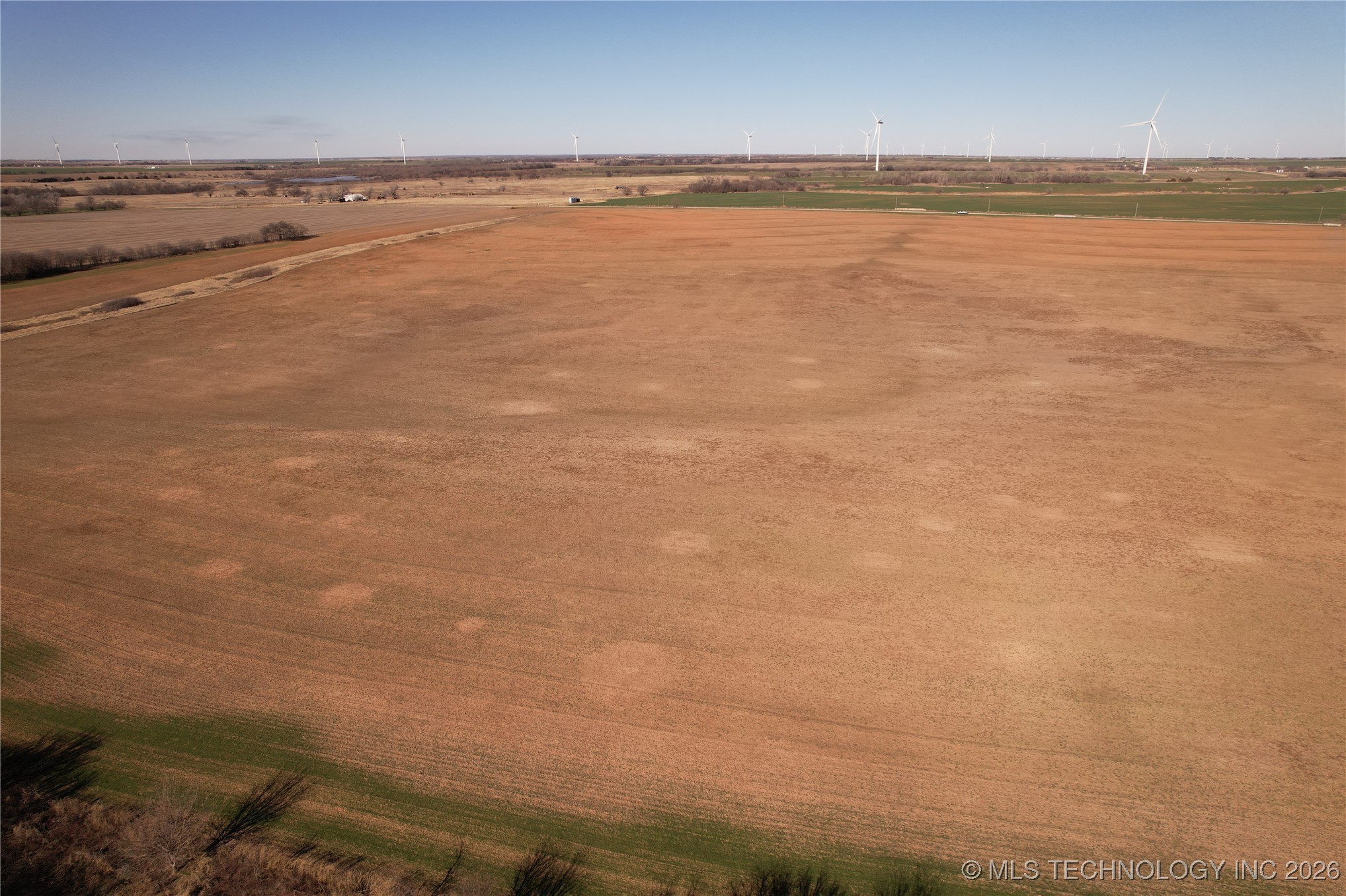 0001 E 320 Property Photo 17