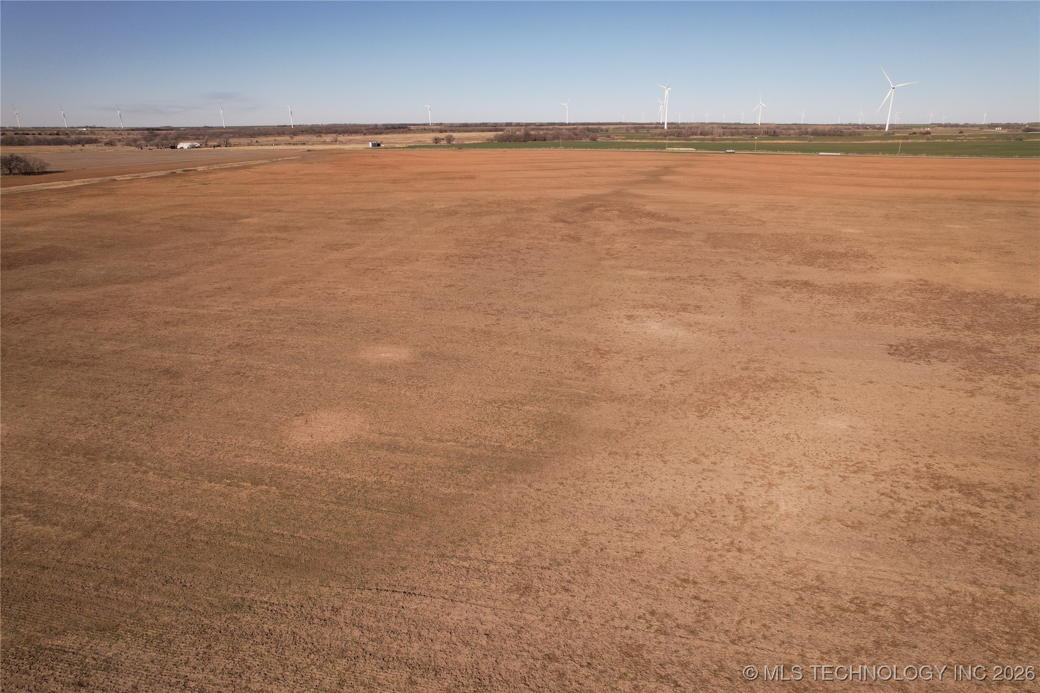 0001 E 320 Property Photo 20