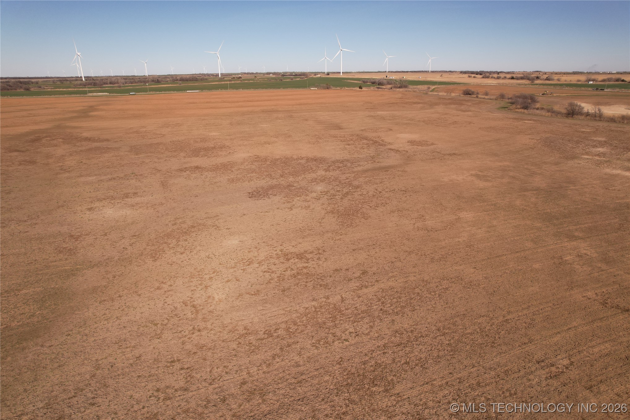 0001 E 320 Property Photo 22