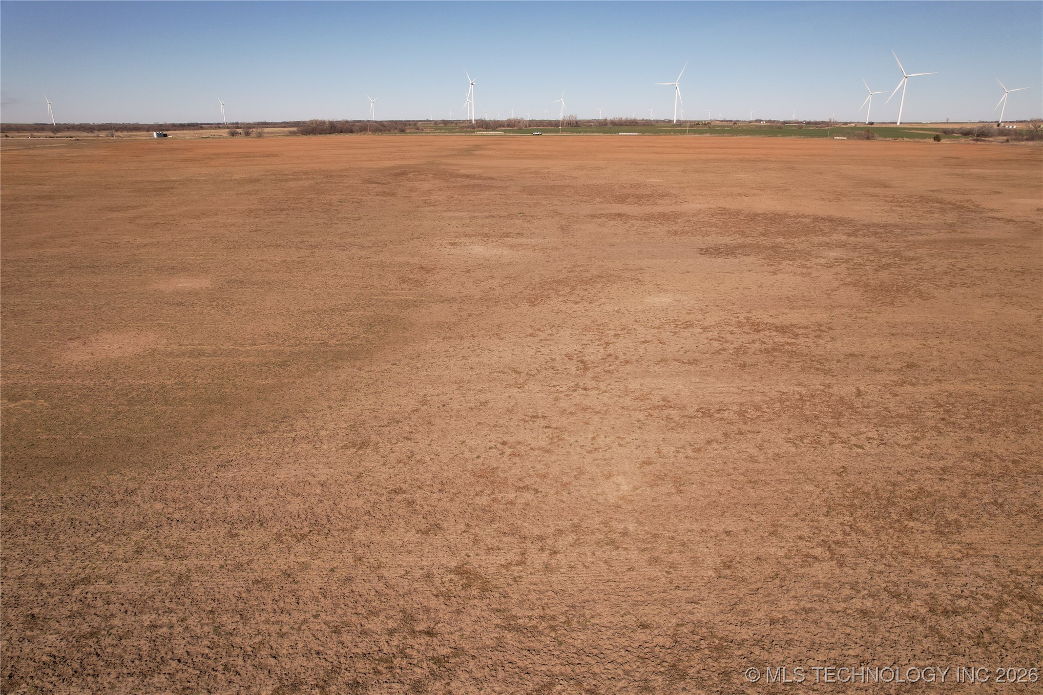 0001 E 320 Property Photo 24