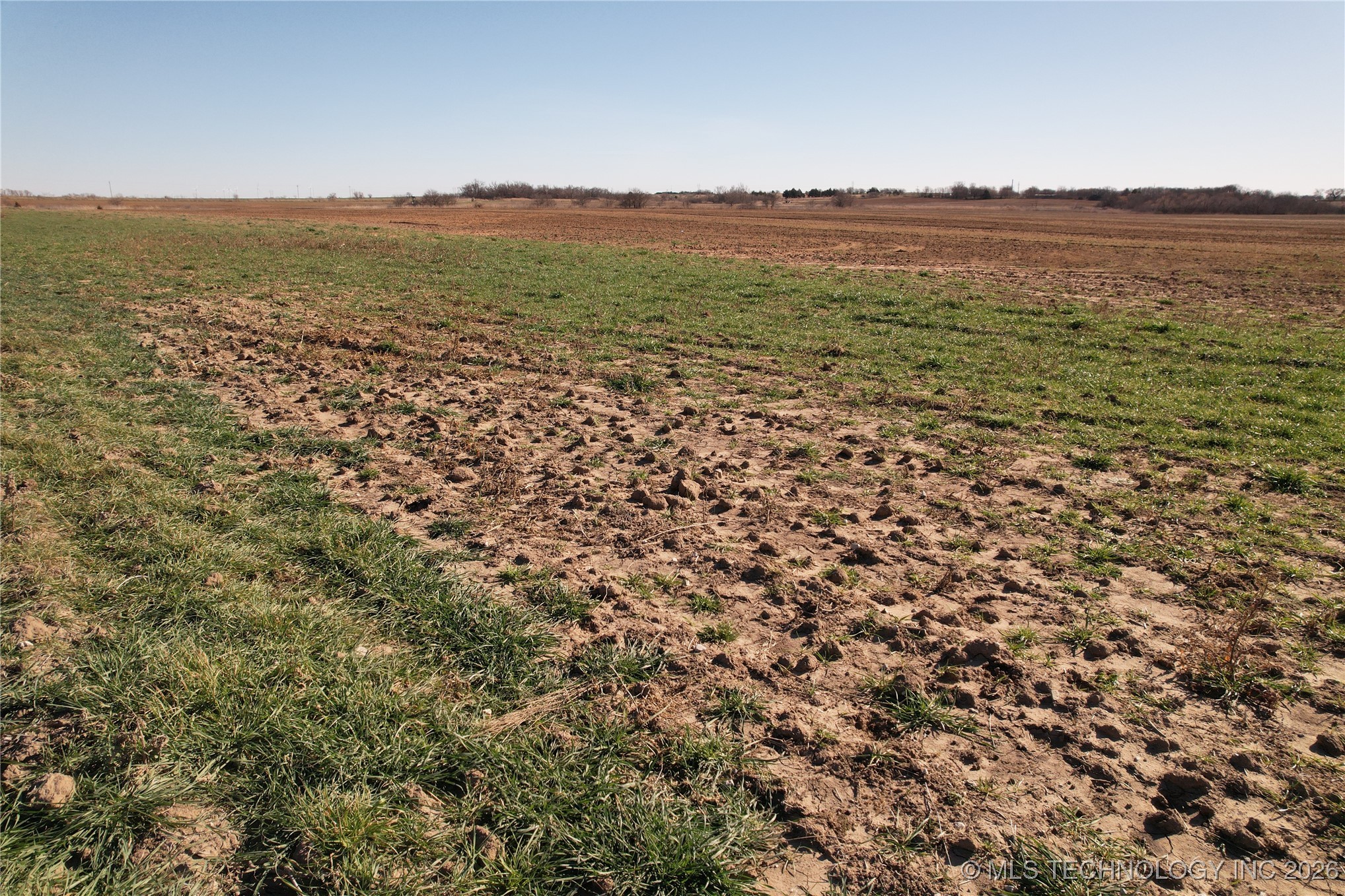 0001 E 320 Property Photo 26