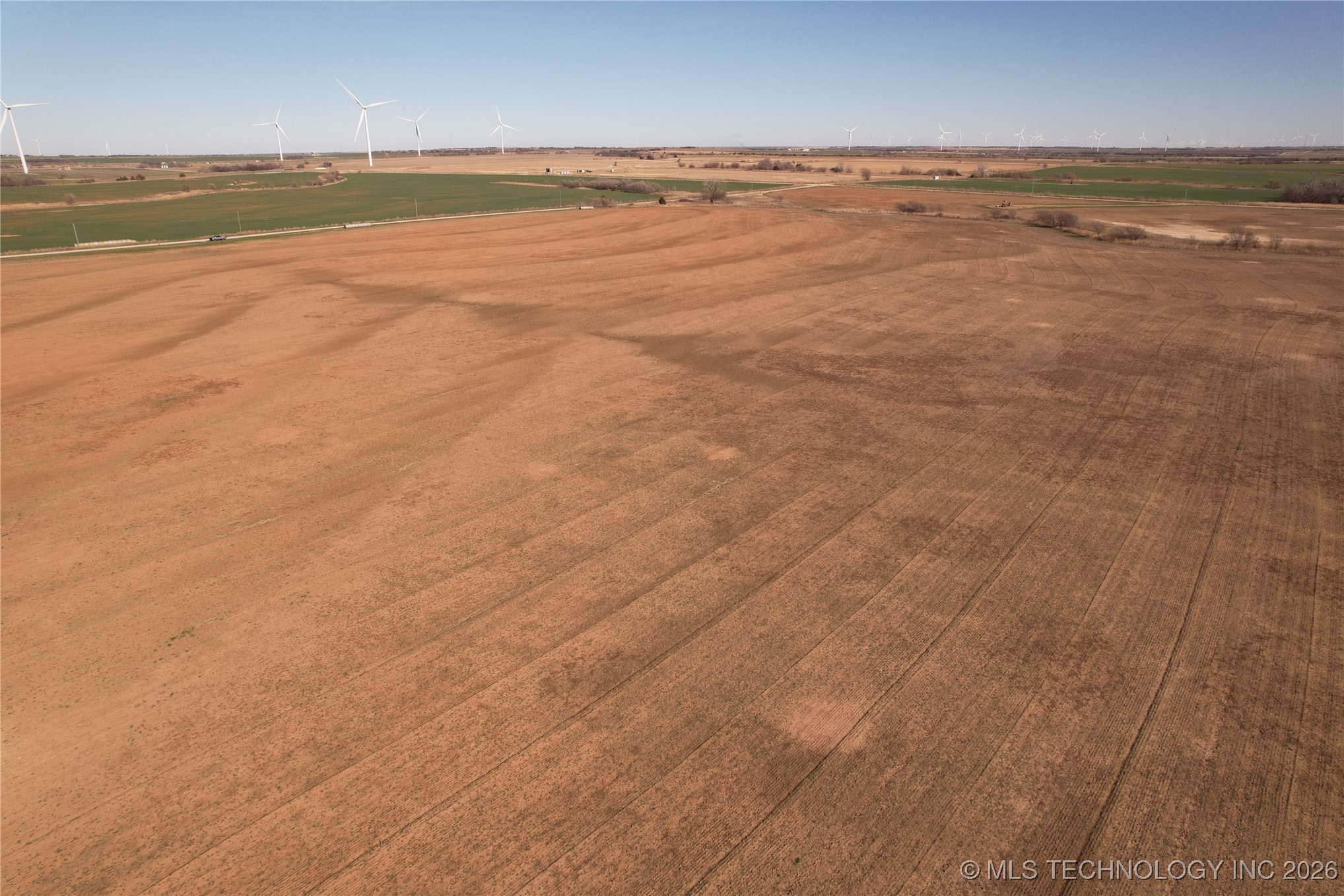 0001 E 320 Property Photo 32