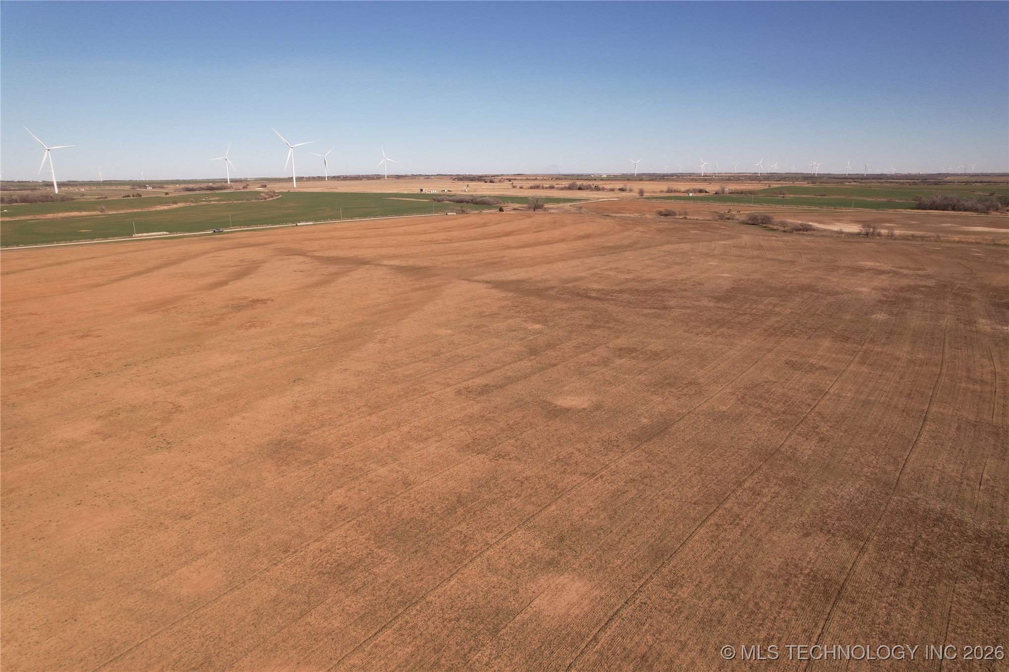 0001 E 320 Property Photo 34