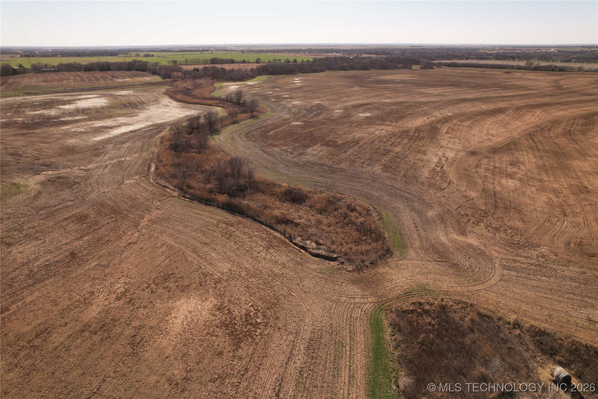 0001 E 320 Property Photo 35