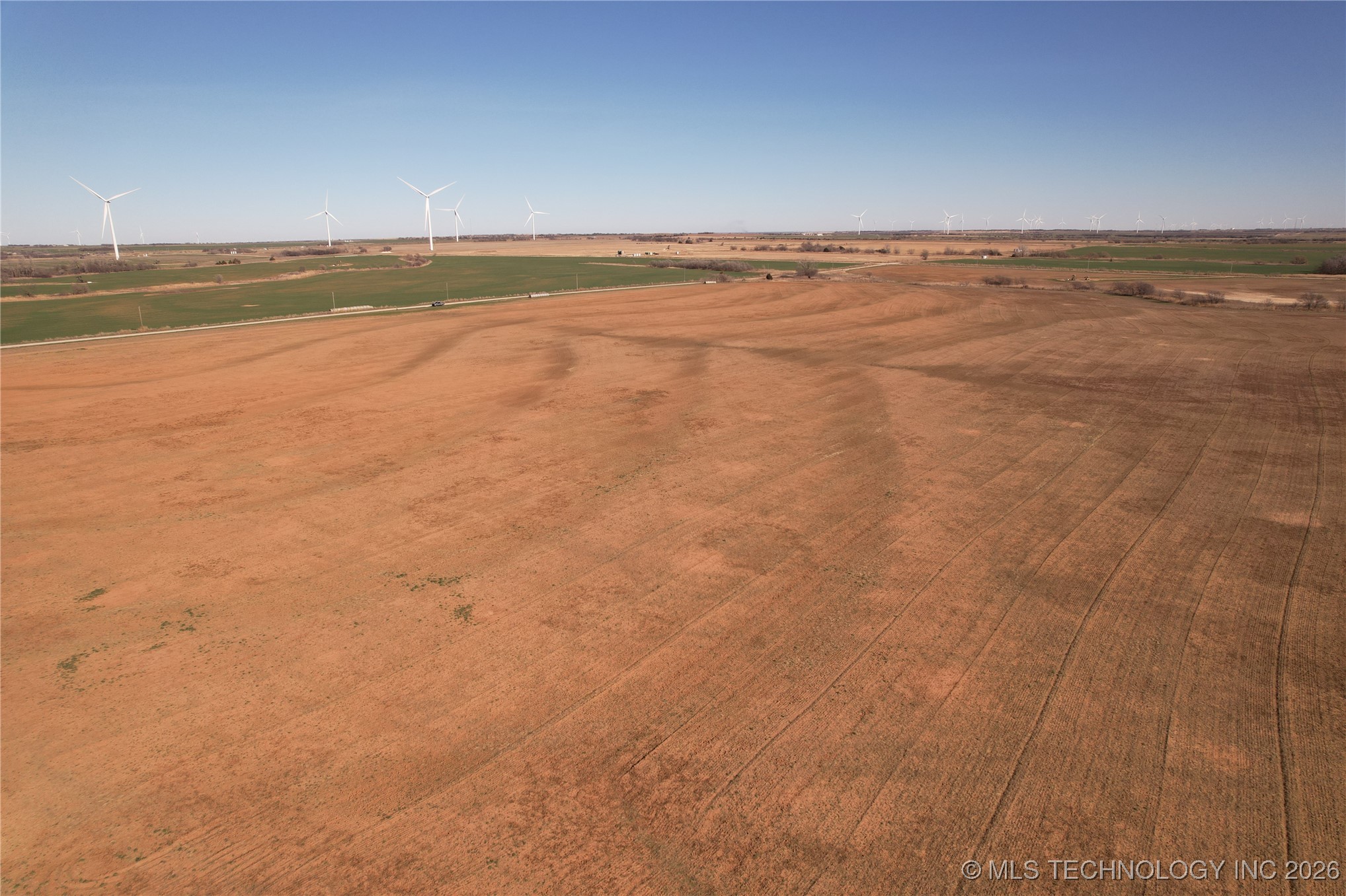 0001 E 320 Property Photo 39