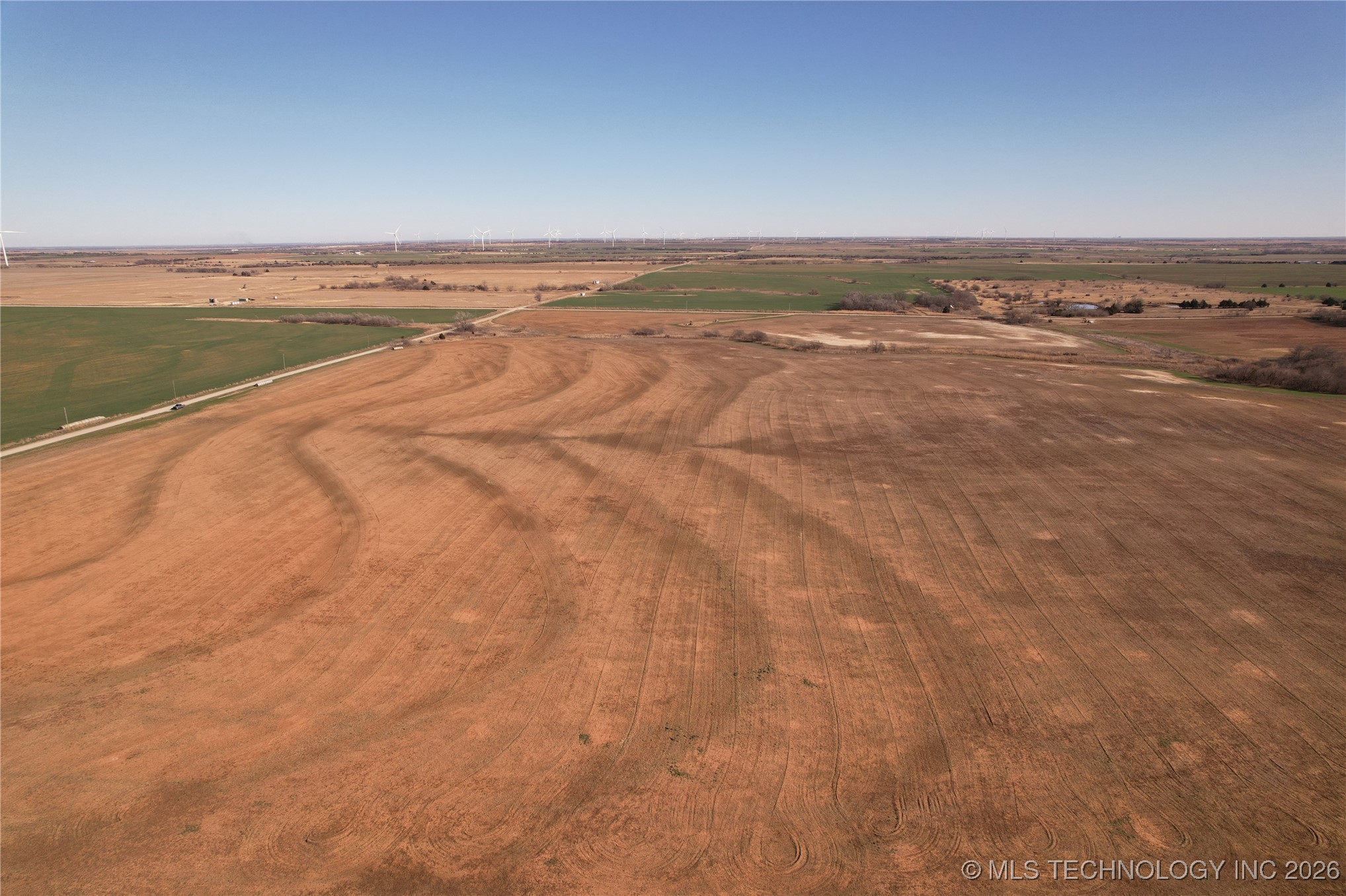 0001 E 320 Property Photo 43