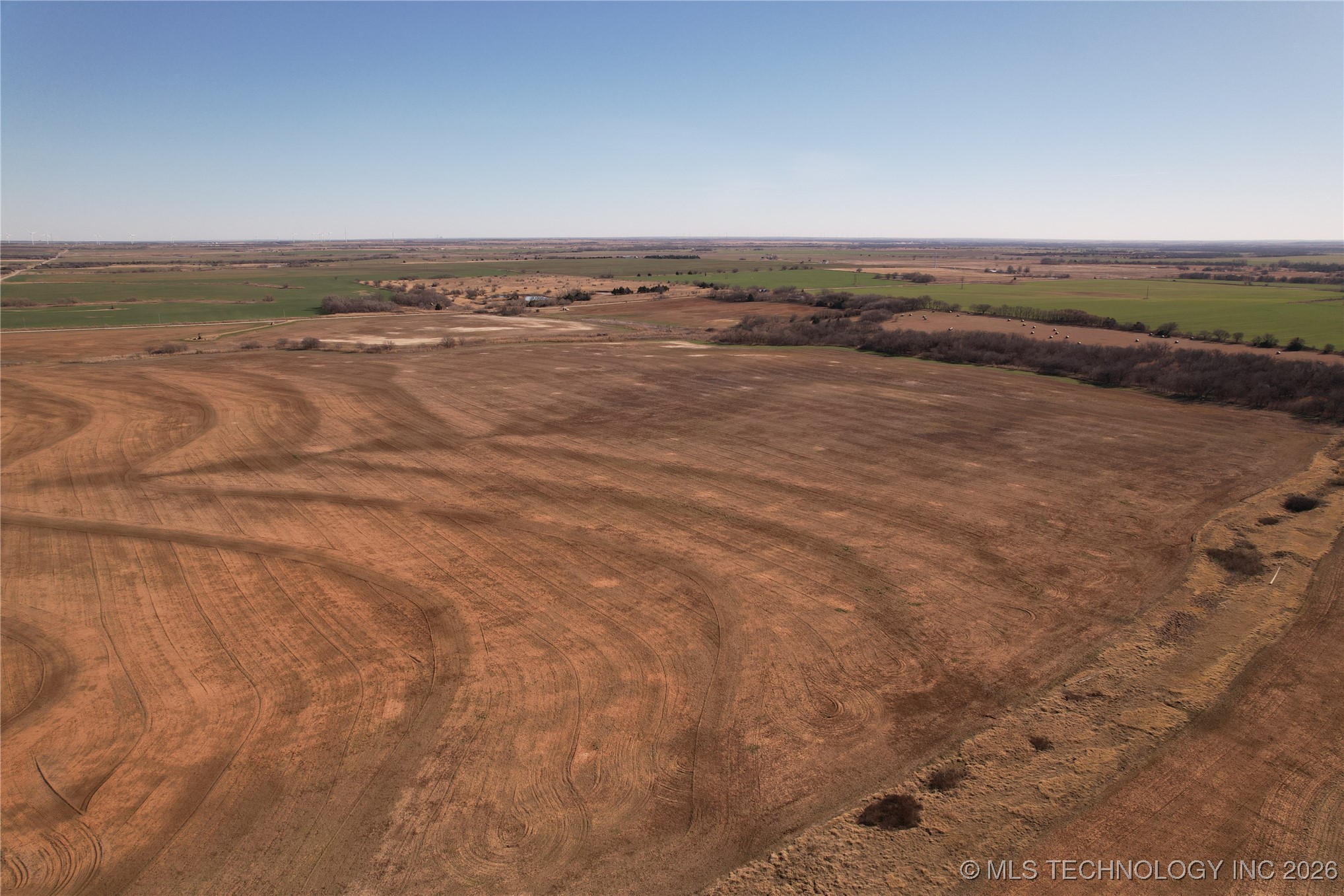 0001 E 320 Property Photo 44