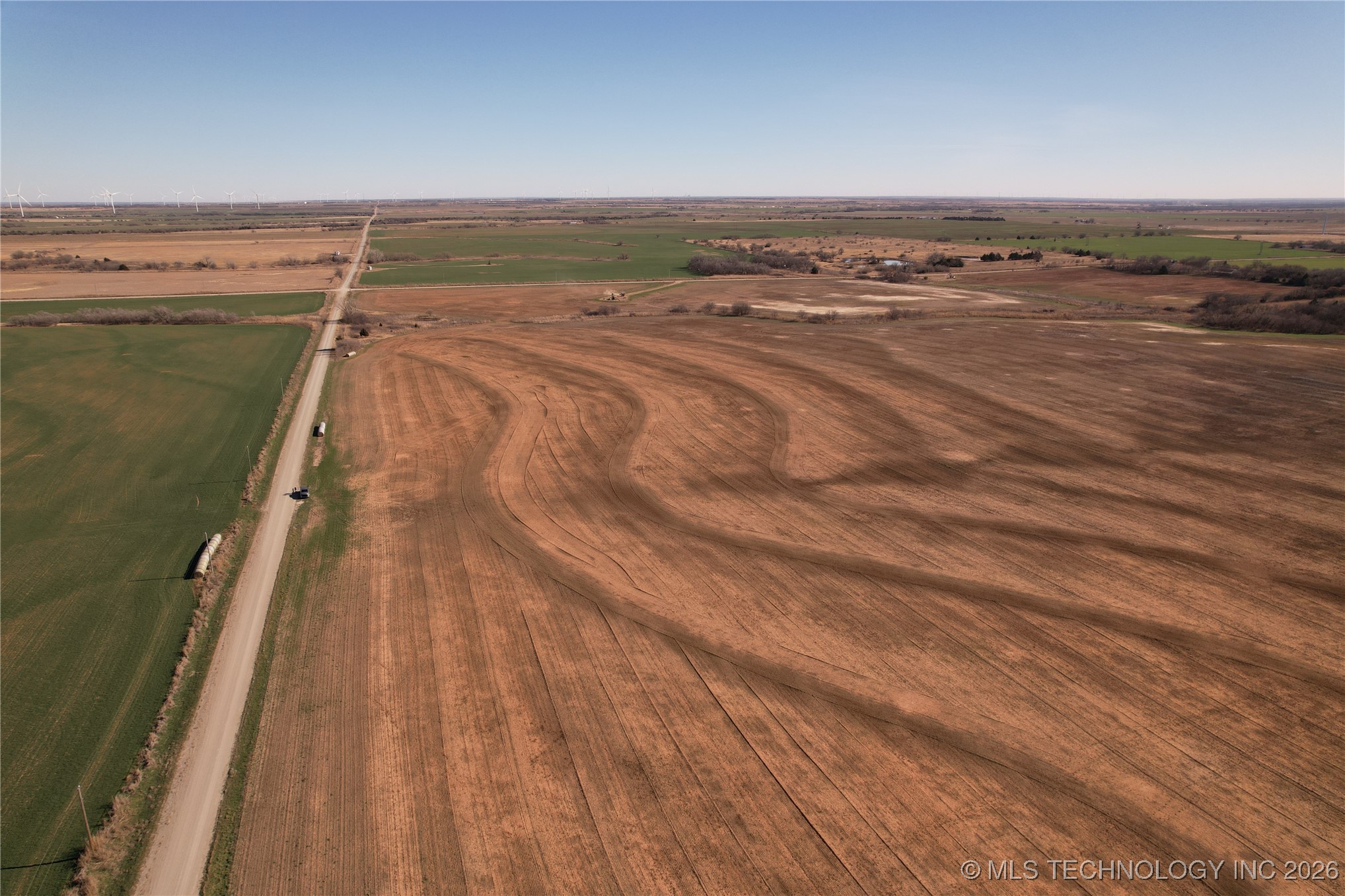 0001 E 320 Property Photo 45