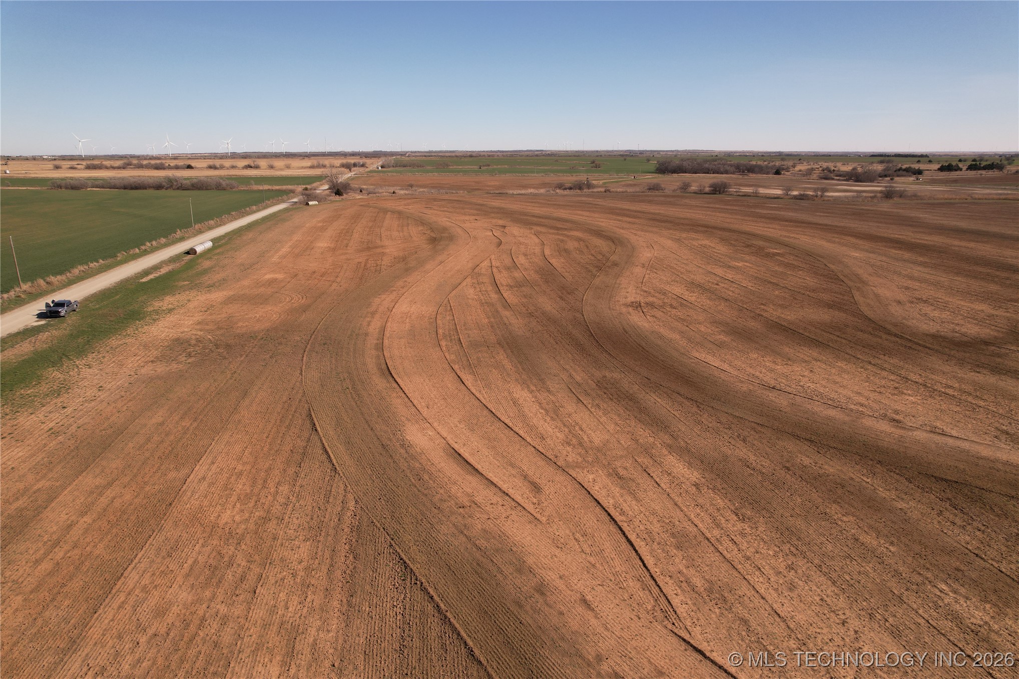 0001 E 320 Property Photo 47