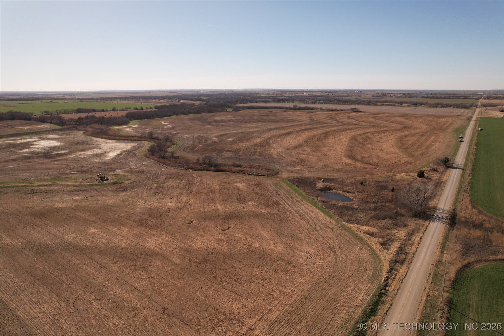 0001 E 320 Property Photo 51