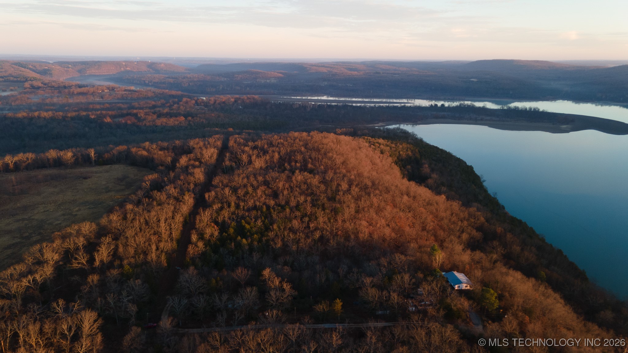 E 855 Road Property Photo 3