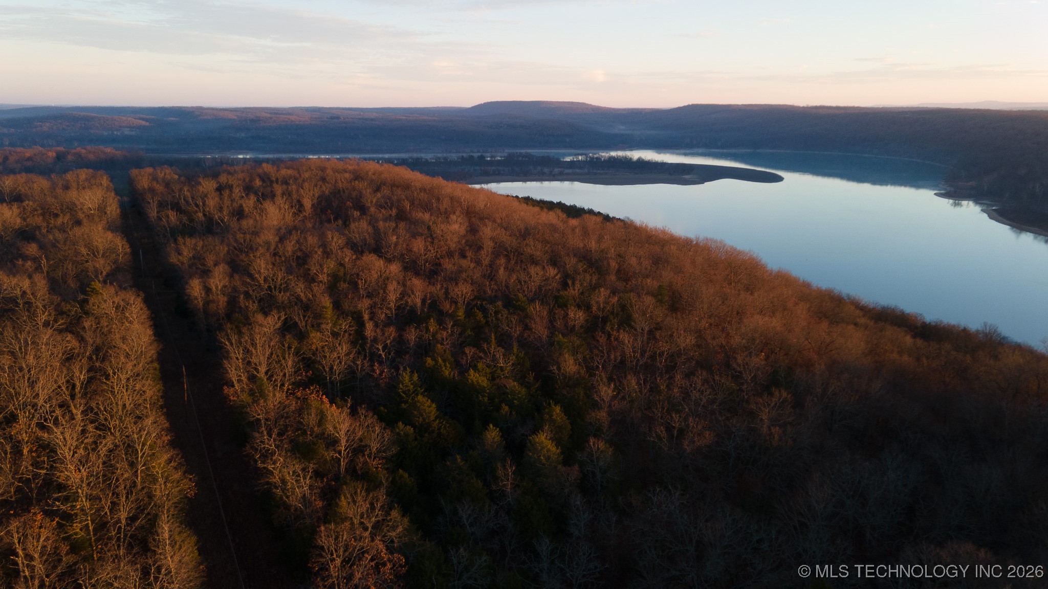 E 855 Road Property Photo 5