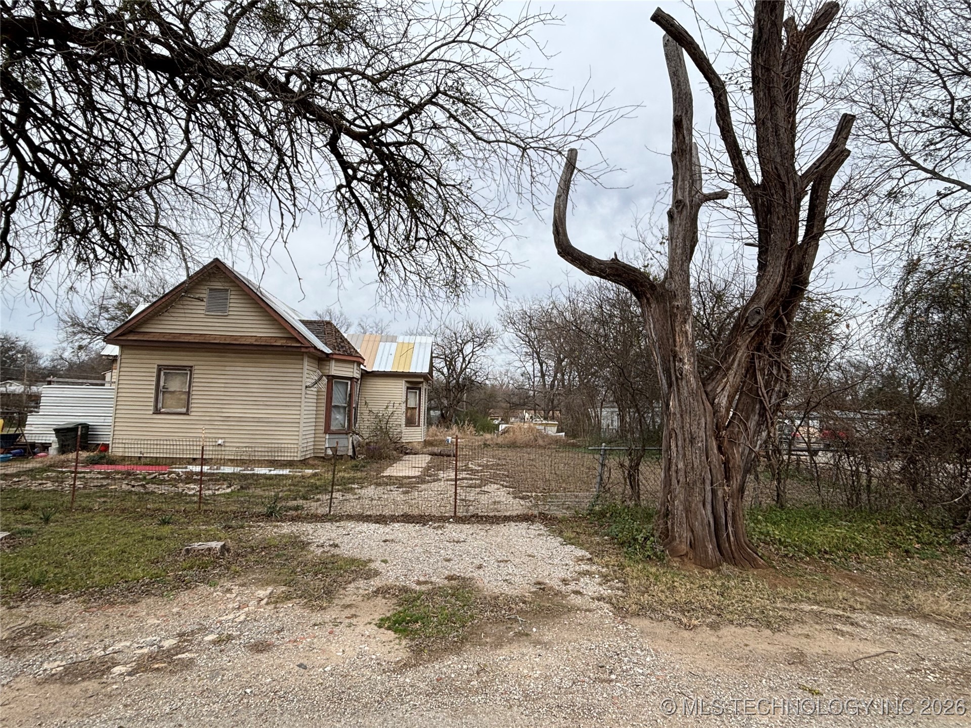 110 Ainsworth Property Photo 10