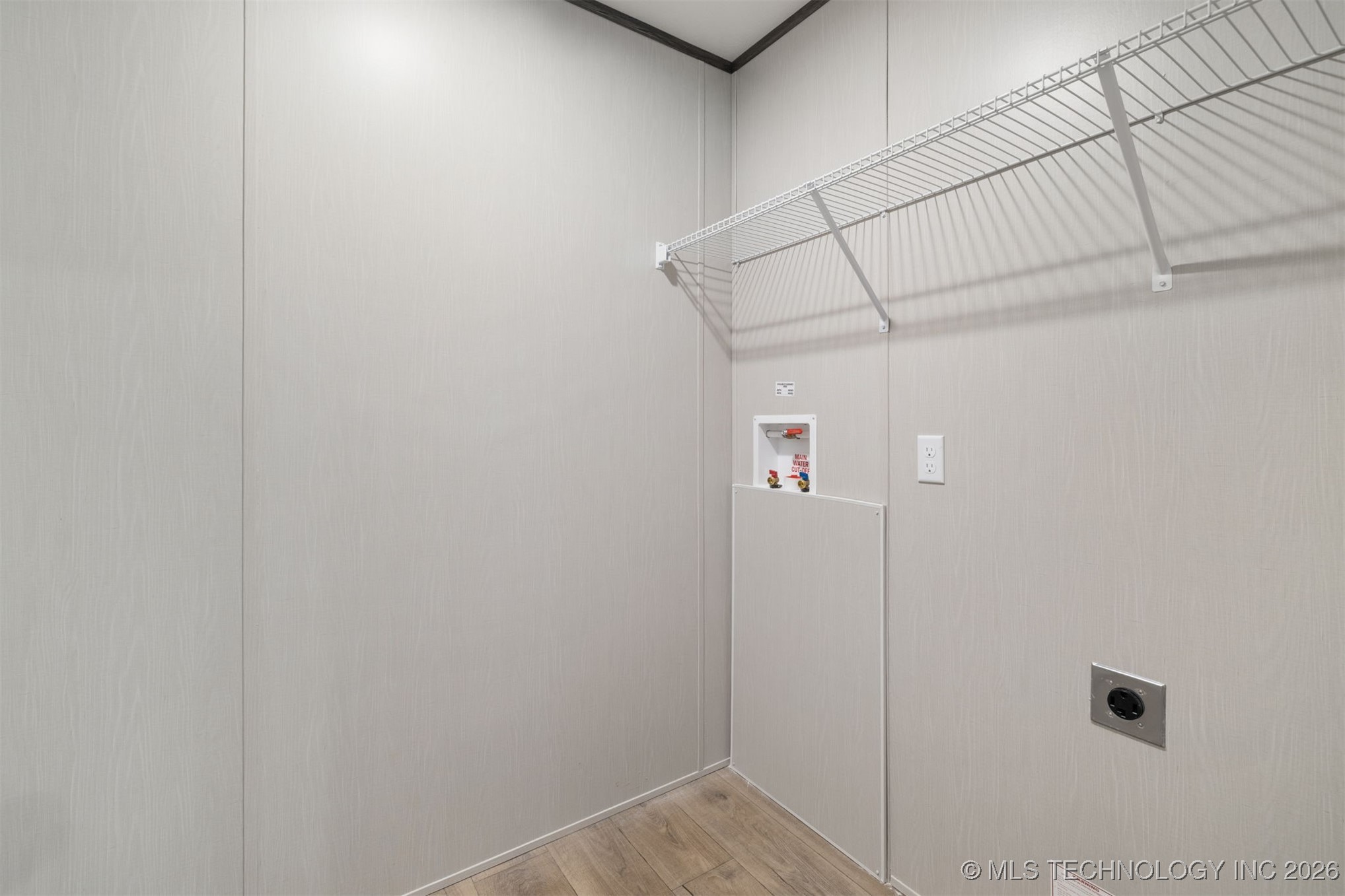 401 3rd Property Photo 11