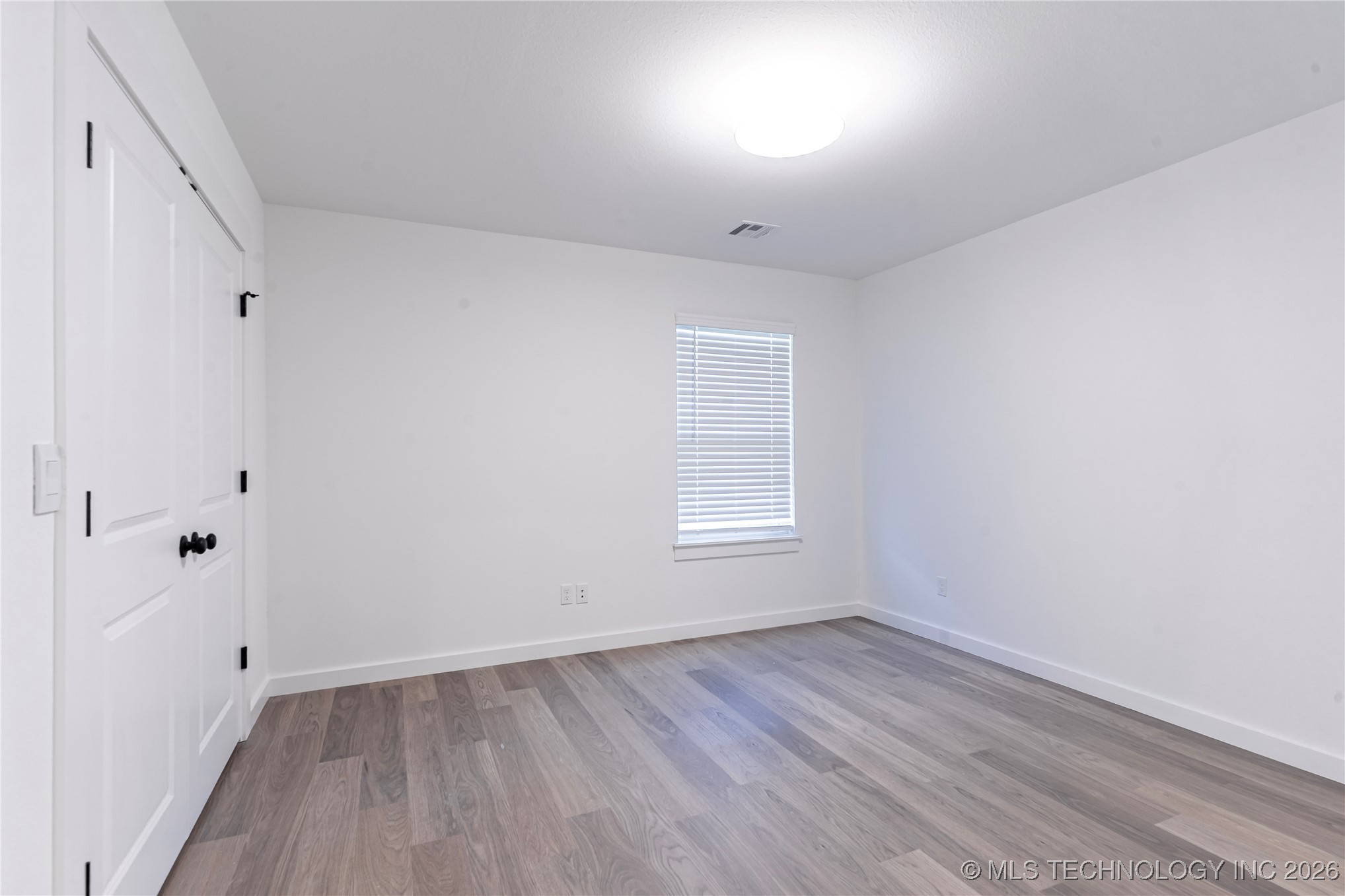 2517 W South Street Property Photo 11