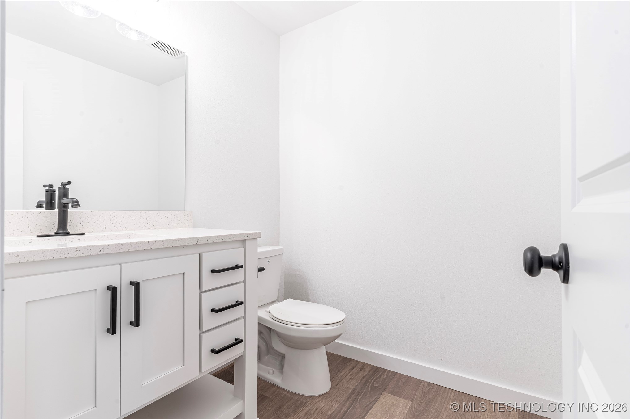 2517 W South Street Property Photo 12