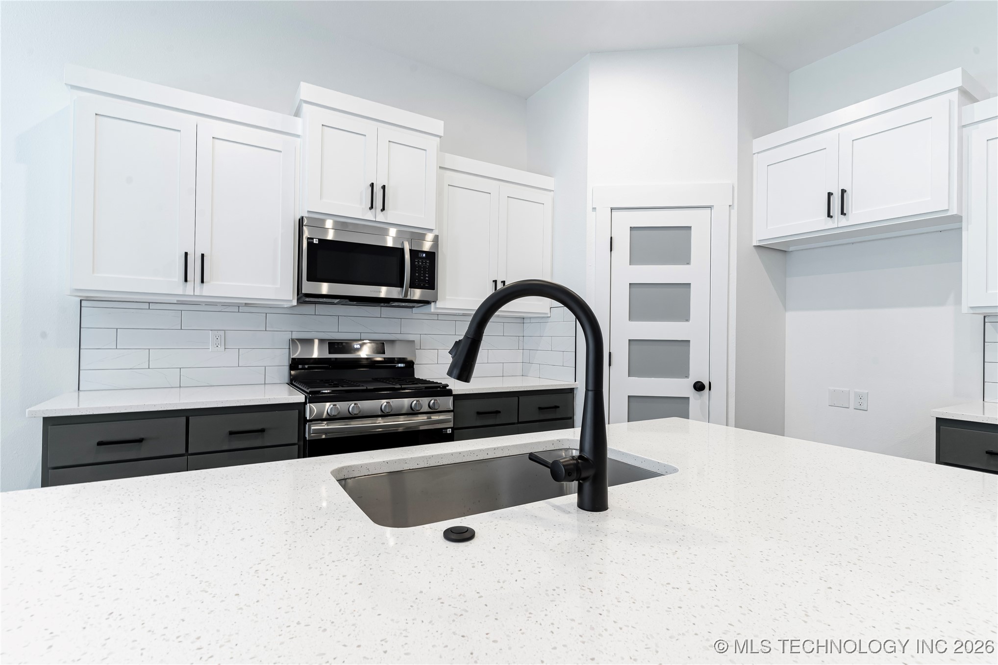 2517 W South Street Property Photo 17