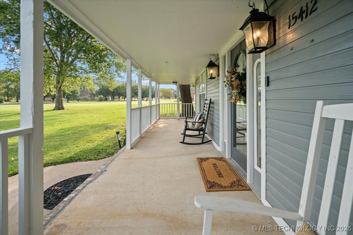 15412 E 78th Street N Property Photo 6