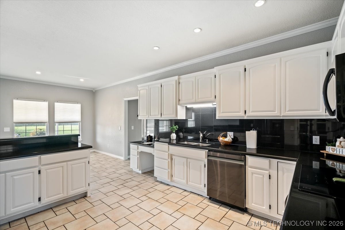 15412 E 78th Street N Property Photo 13