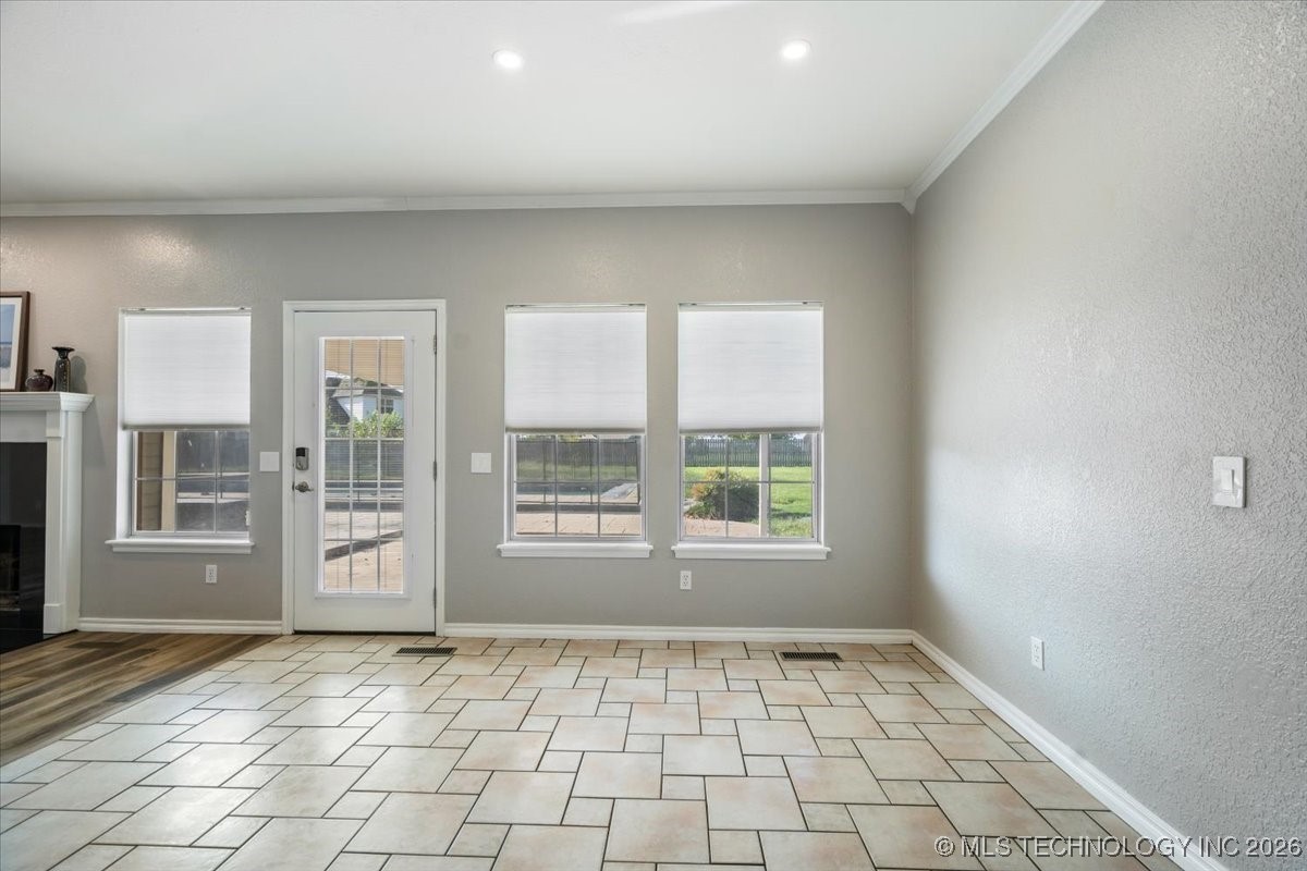 15412 E 78th Street N Property Photo 17