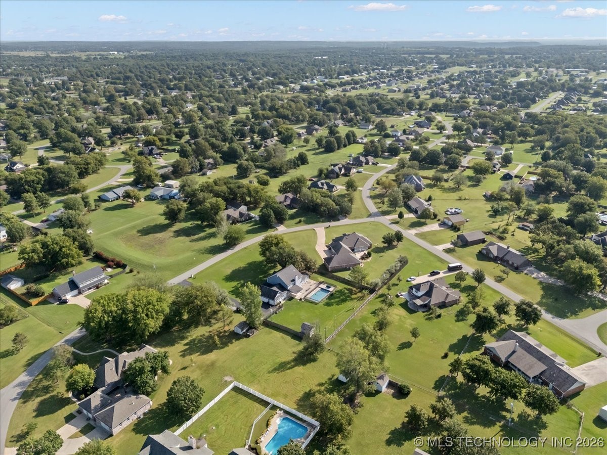 15412 E 78th Street N Property Photo 57