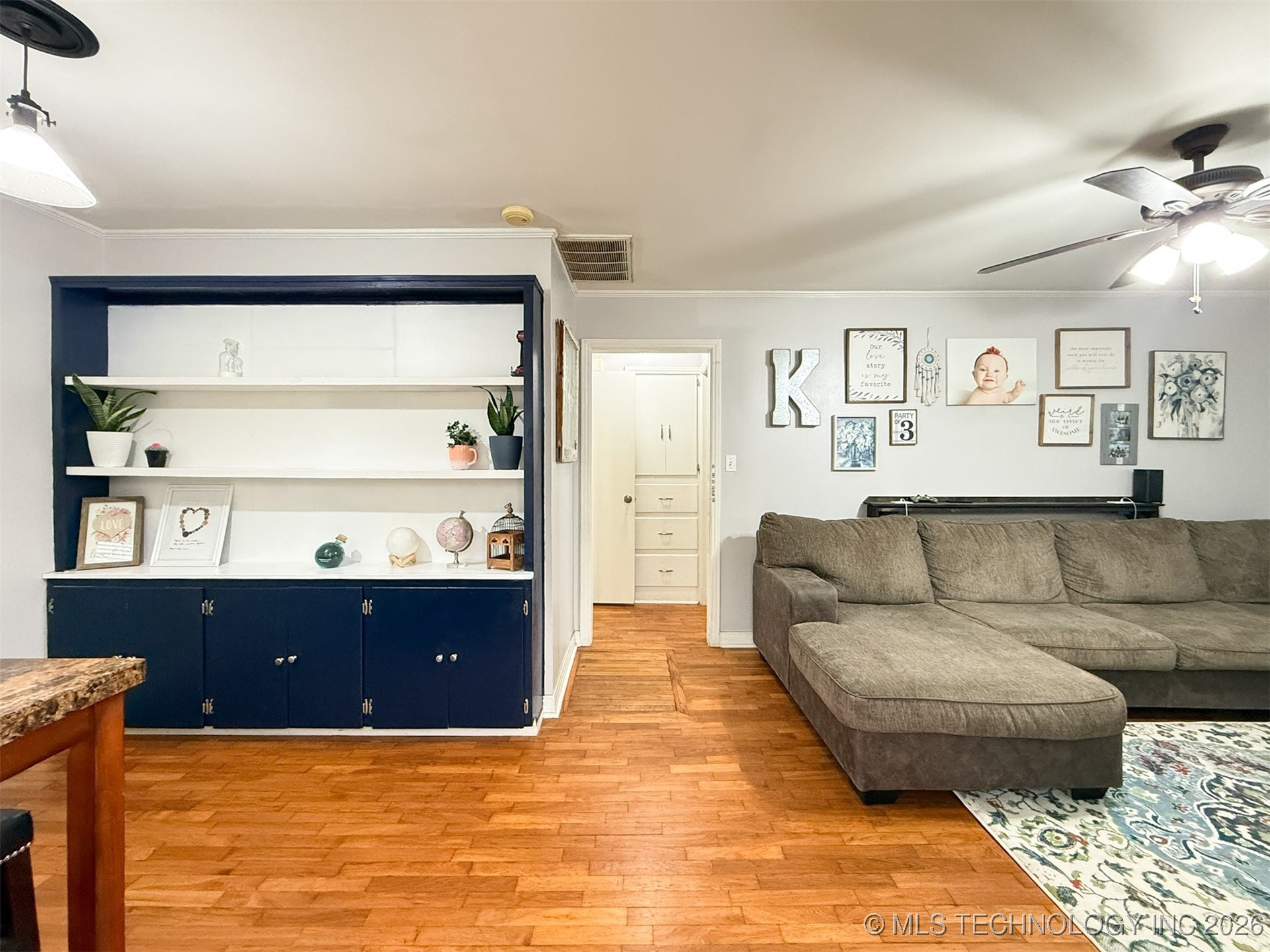 812 S Johnston Street Property Photo 8