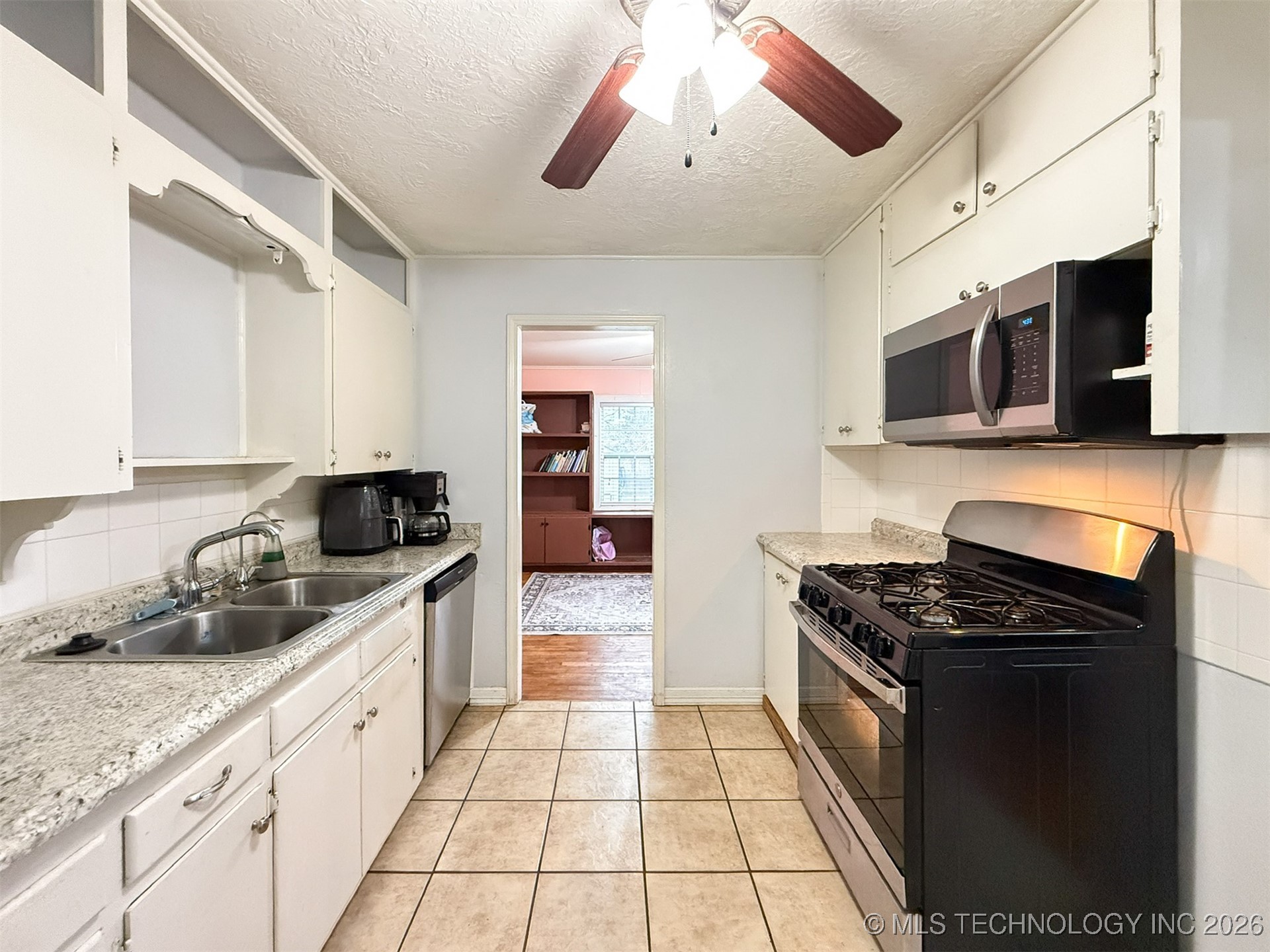 812 S Johnston Street Property Photo 14