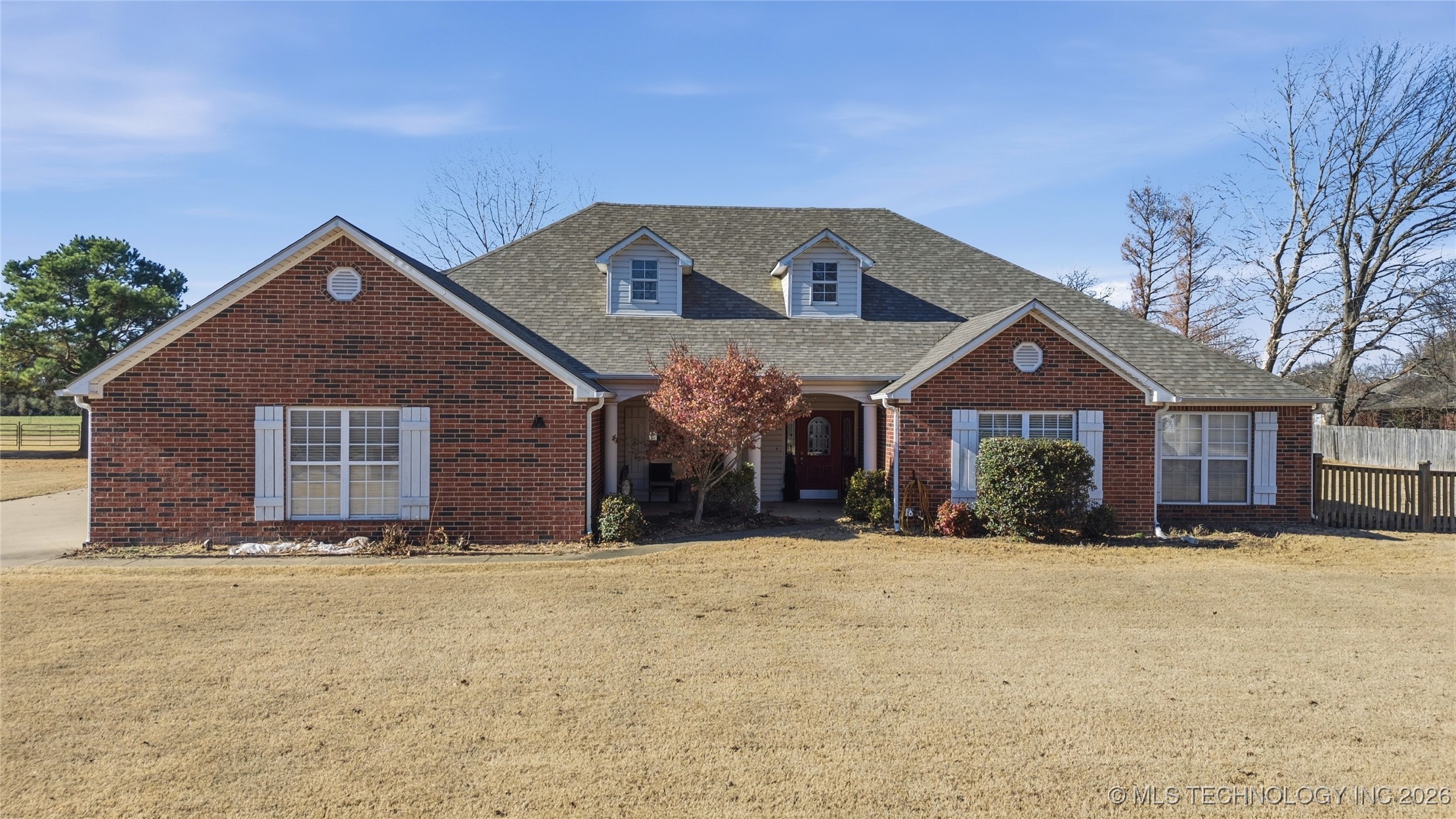 120 S Madison Avenue Property Photo 2