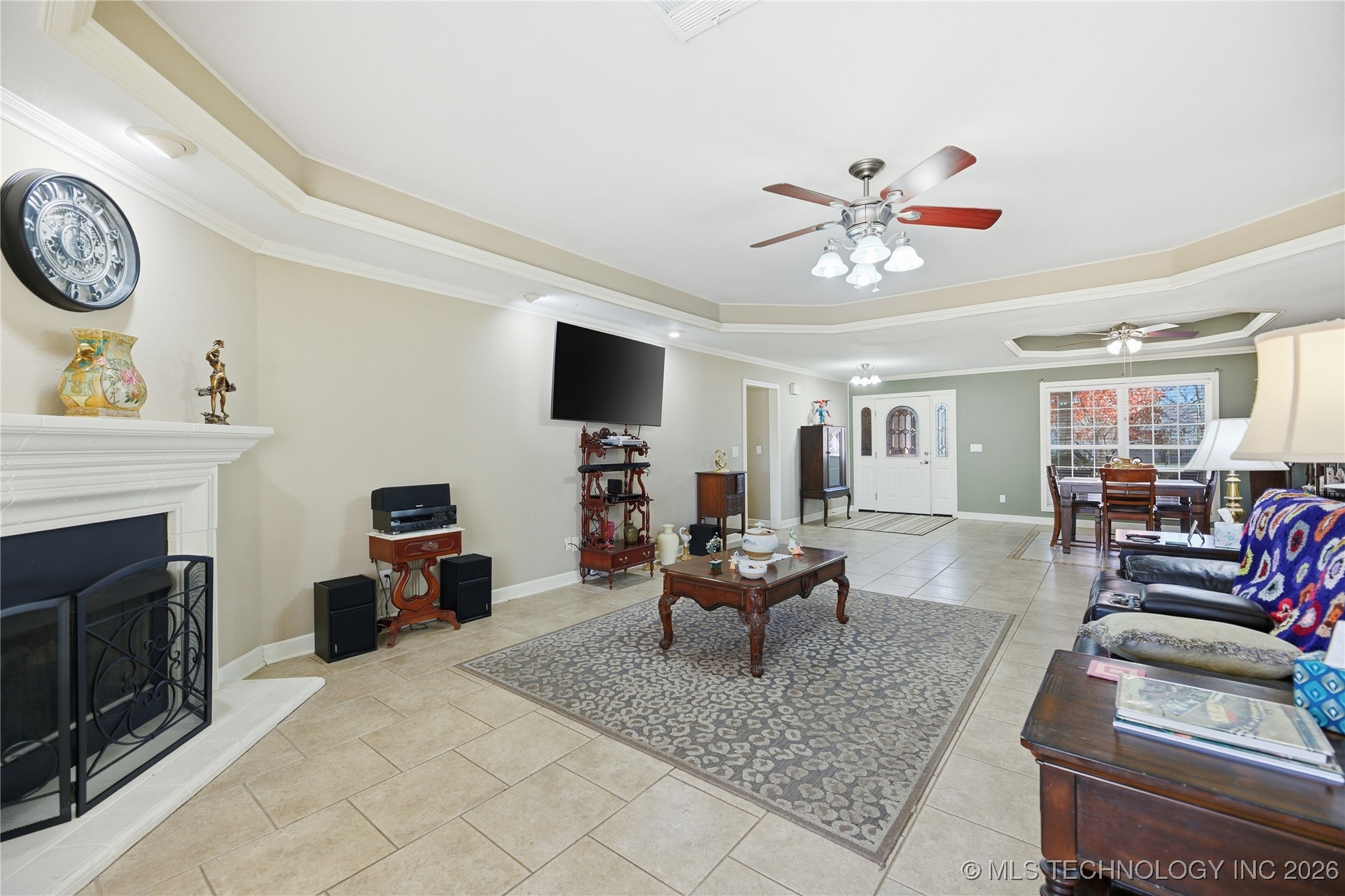 120 S Madison Avenue Property Photo 9