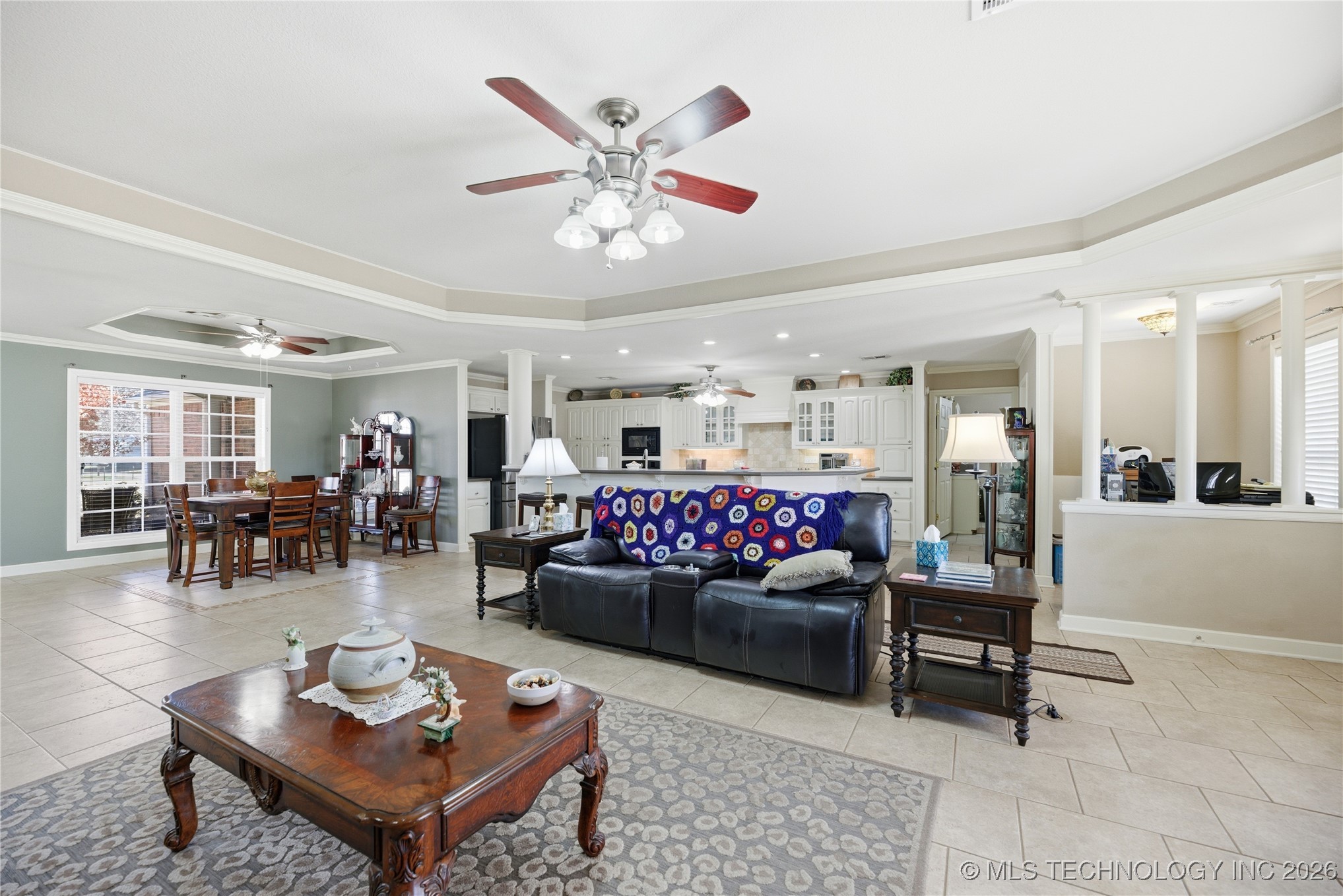 120 S Madison Avenue Property Photo 10