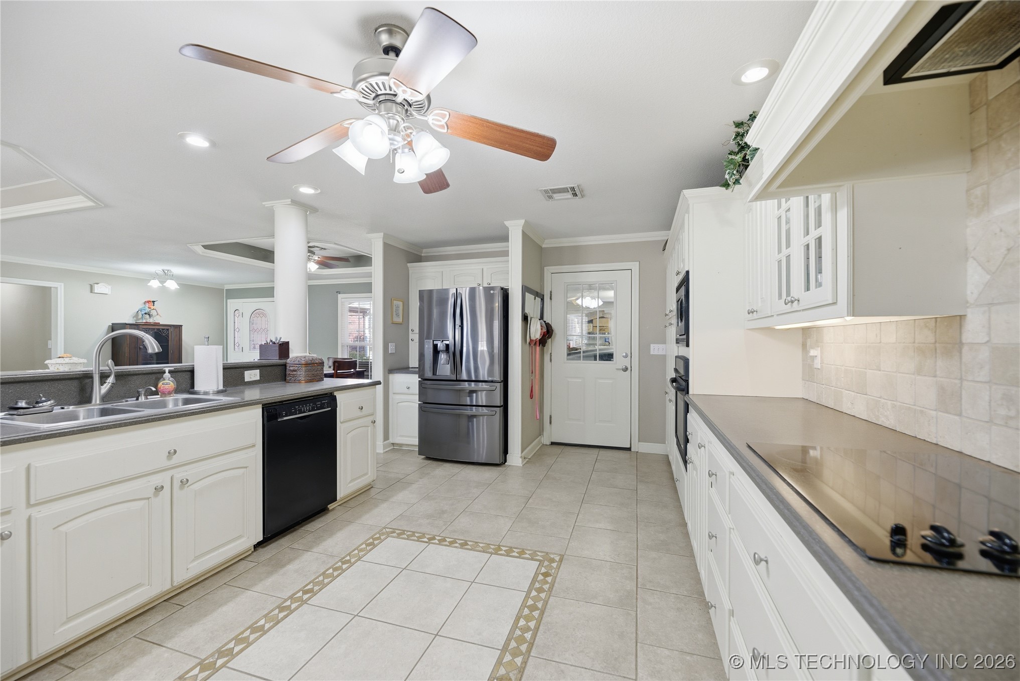 120 S Madison Avenue Property Photo 11