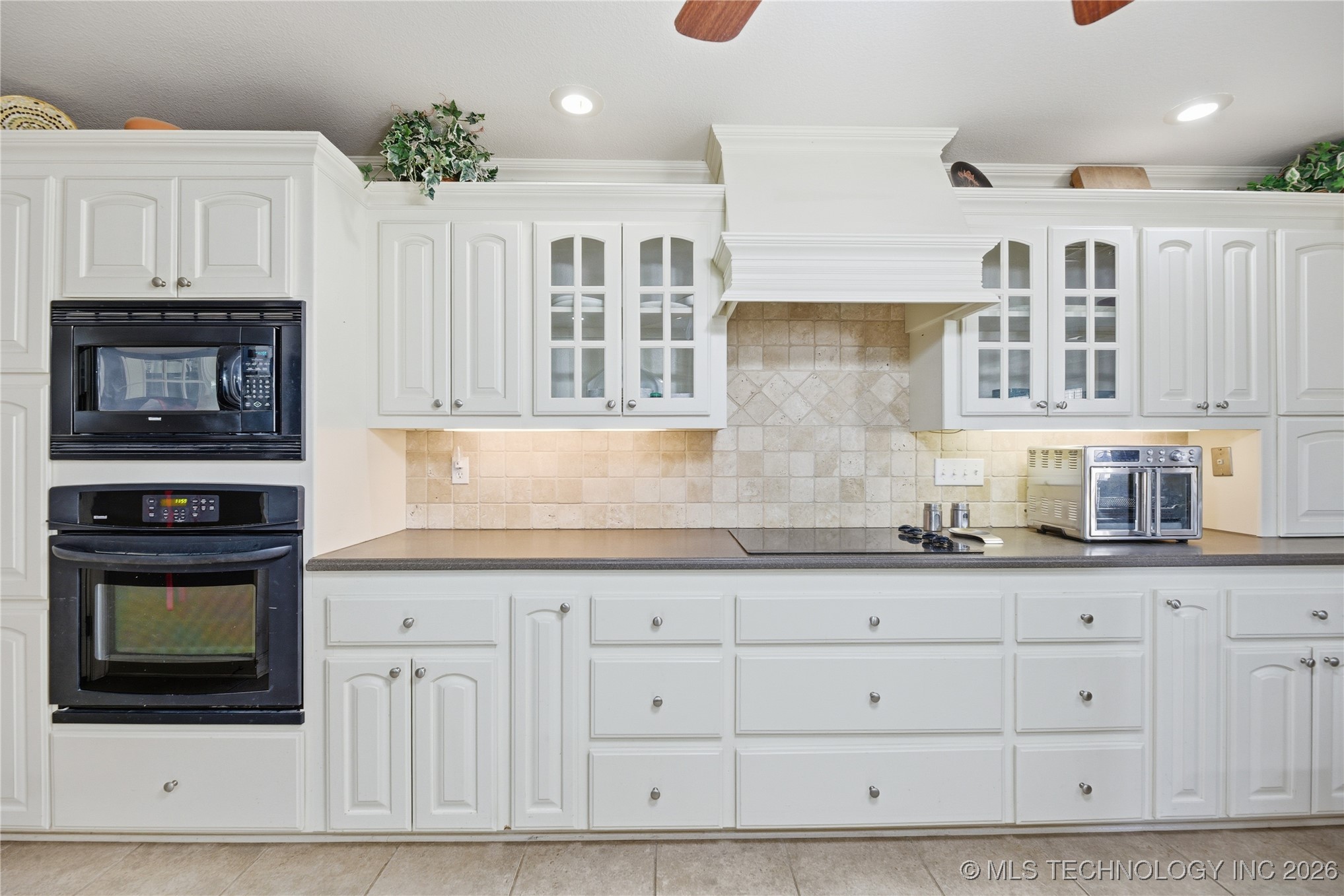 120 S Madison Avenue Property Photo 14