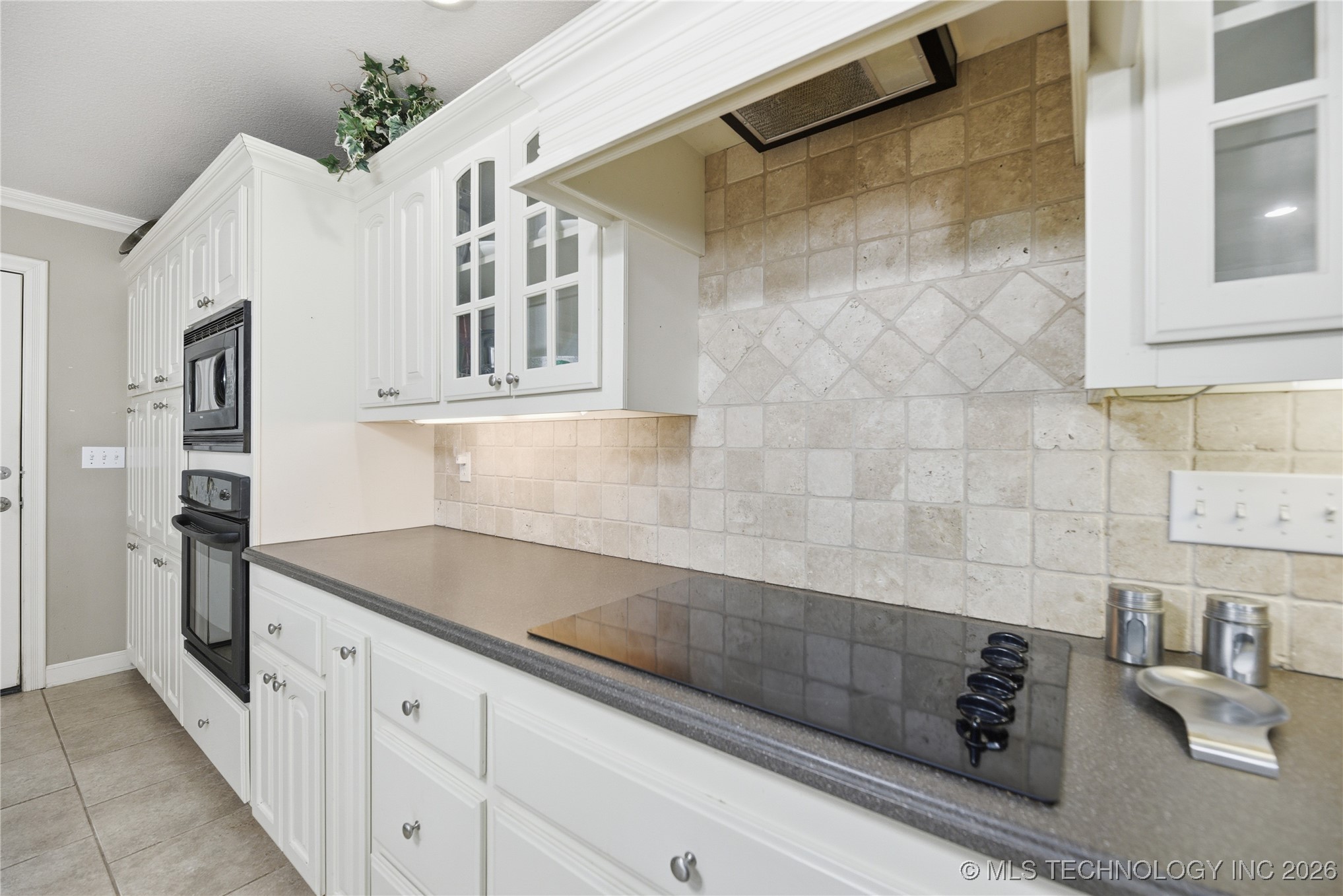 120 S Madison Avenue Property Photo 15