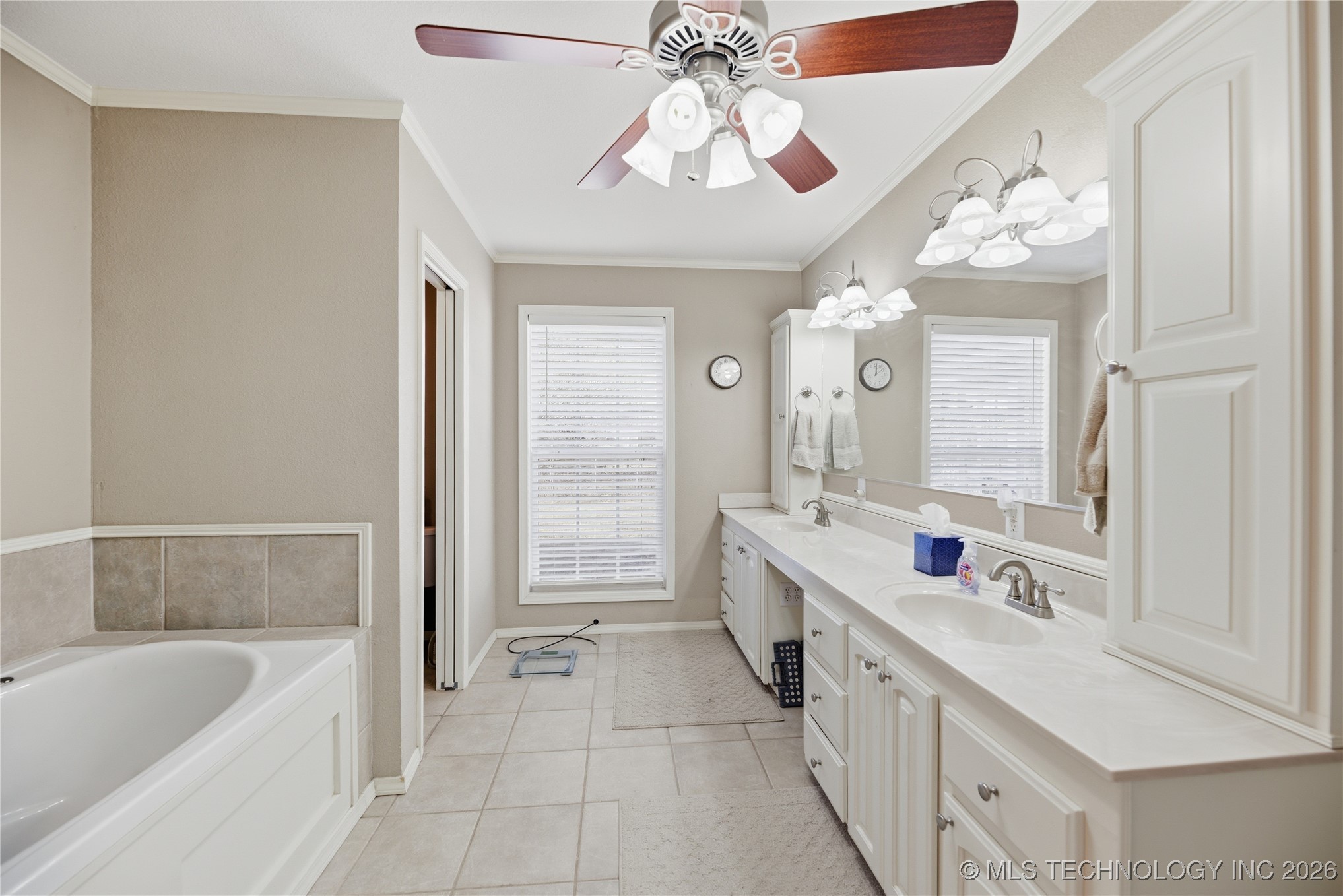 120 S Madison Avenue Property Photo 25