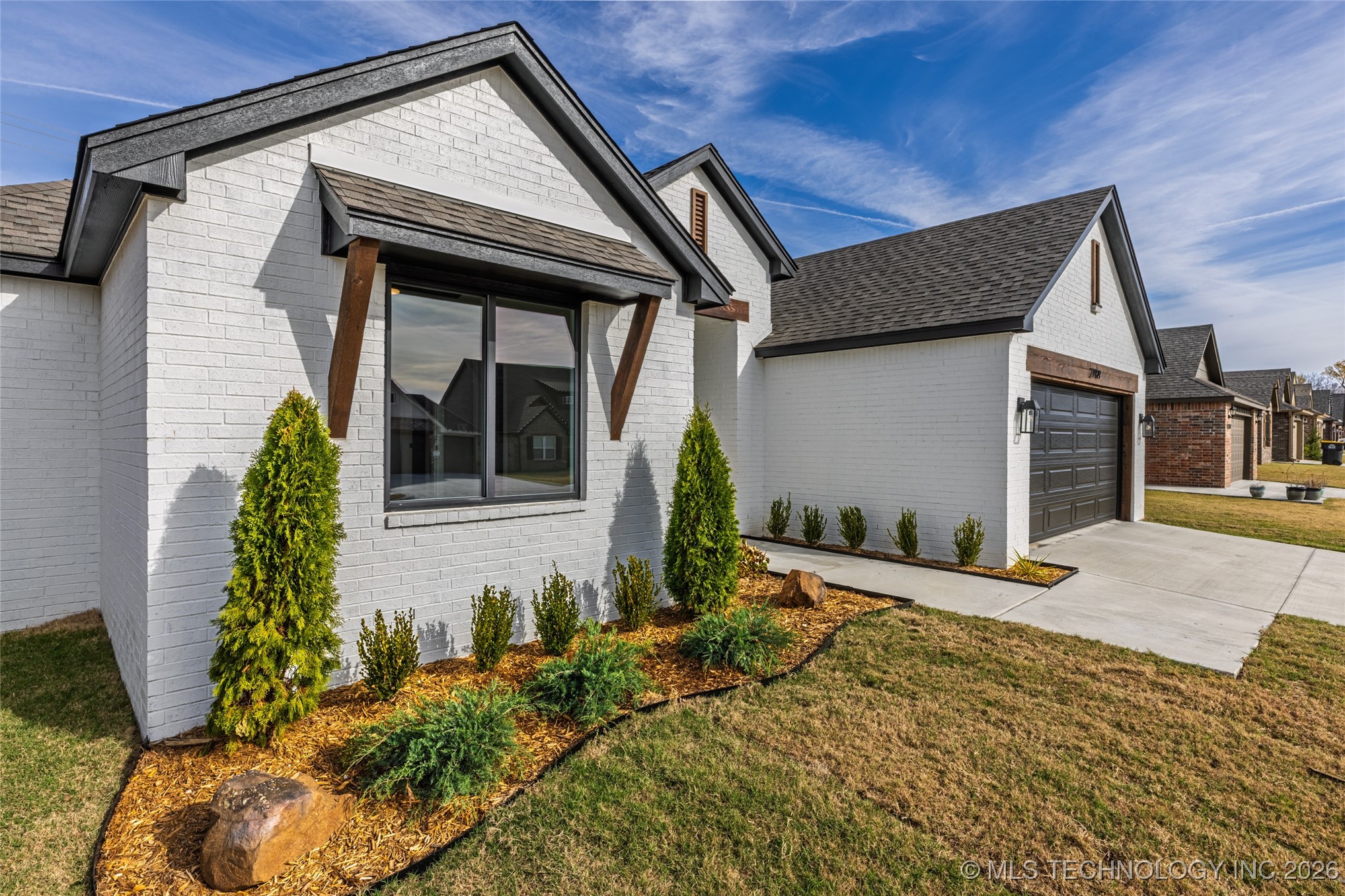 27909 E 107th Street S Property Photo 4