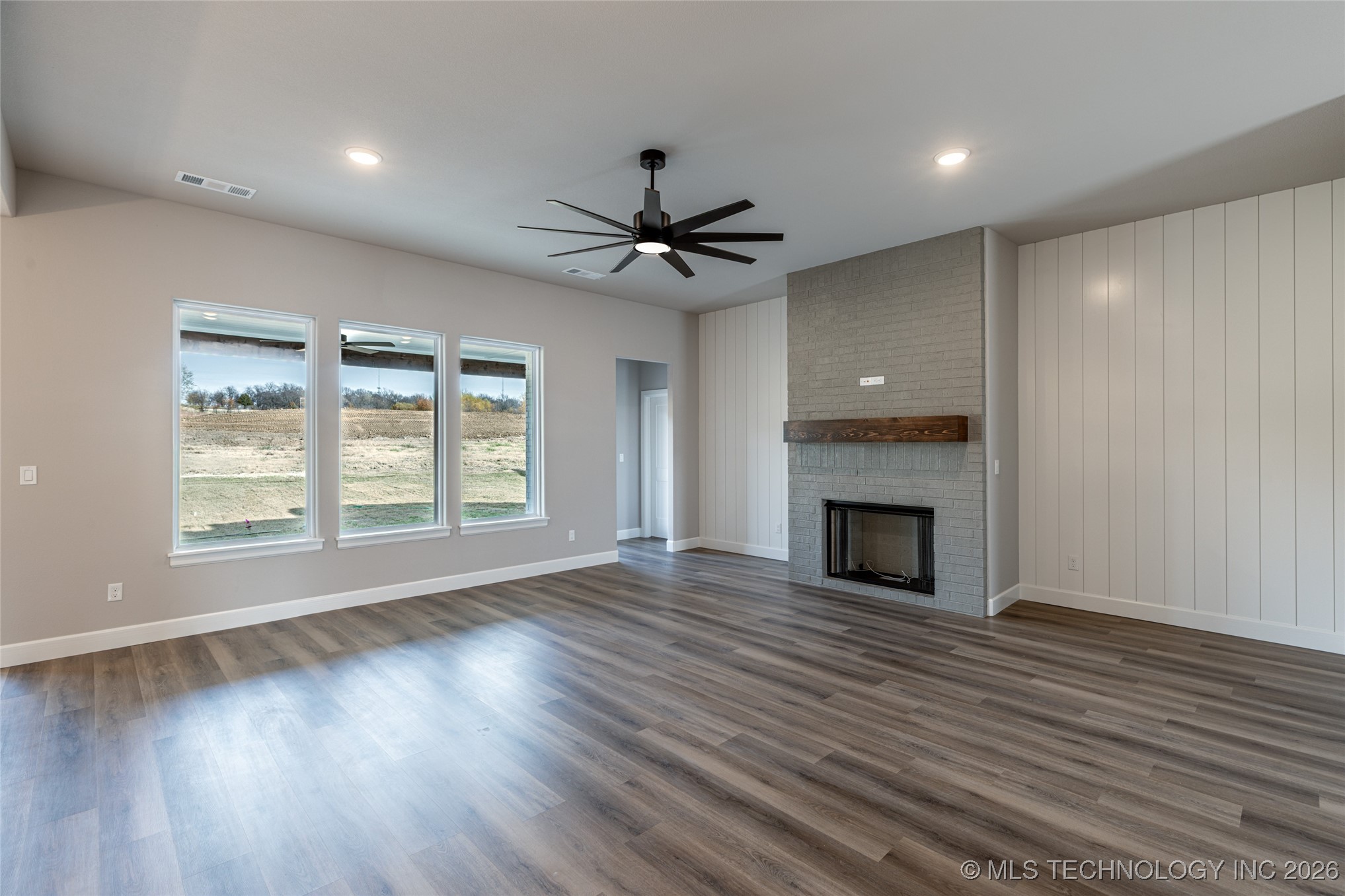 27909 E 107th Street S Property Photo 8