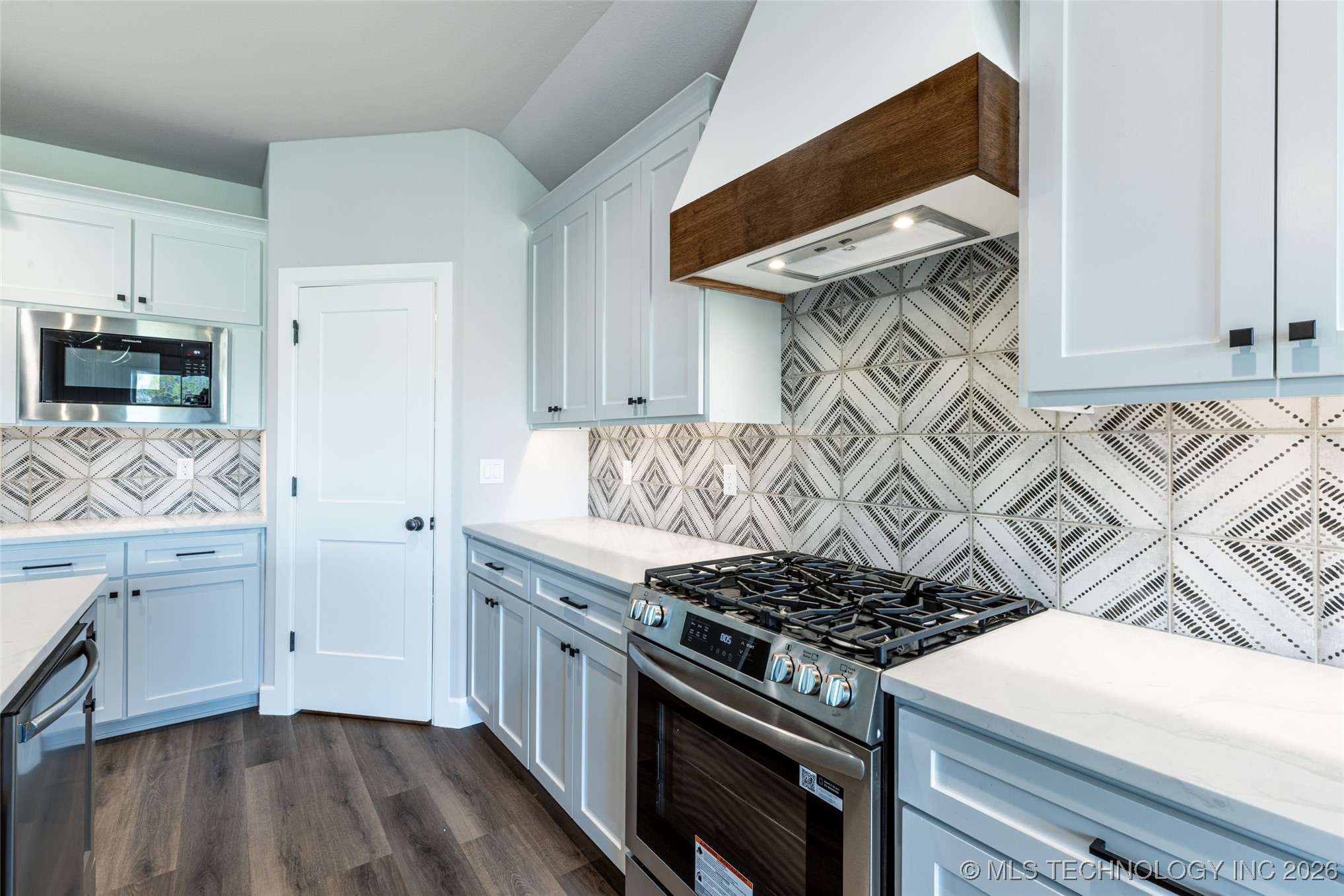 27909 E 107th Street S Property Photo 14