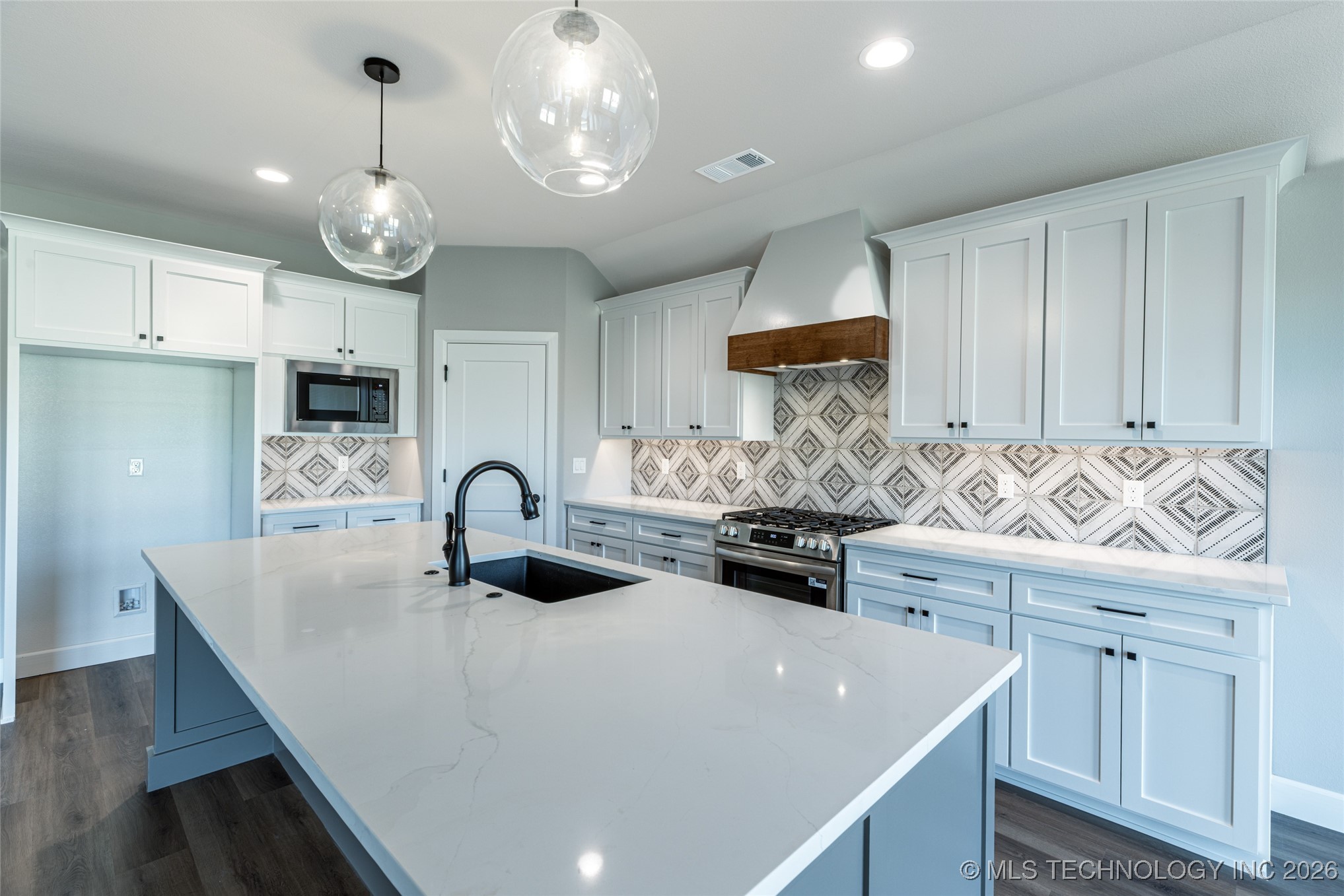 27909 E 107th Street S Property Photo 16