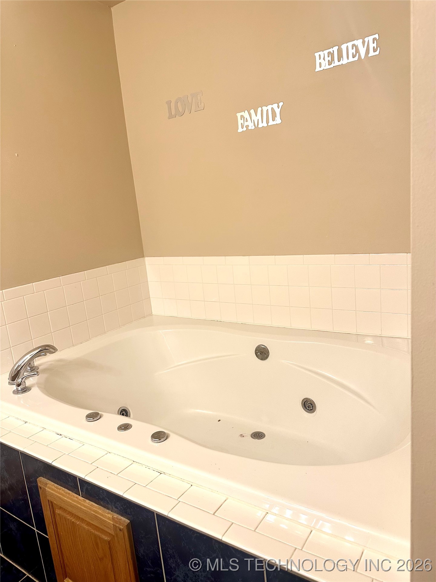 20657 S 4350 Road Property Photo 16