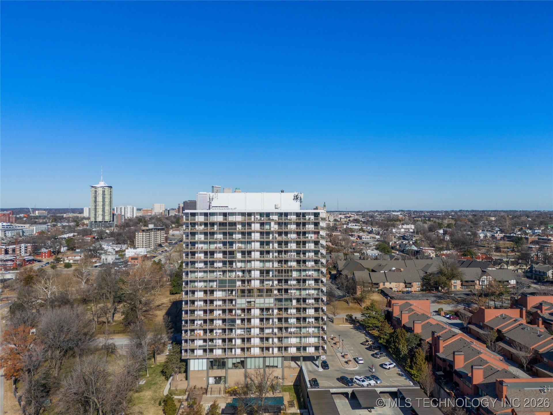 2300 Riverside Drive E Property Photo 7