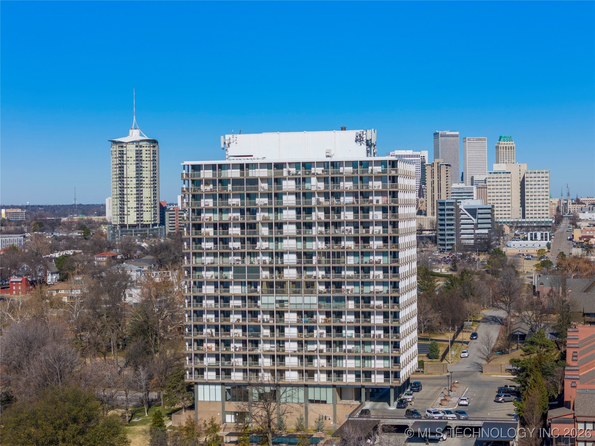 2300 Riverside Drive E Property Photo 9